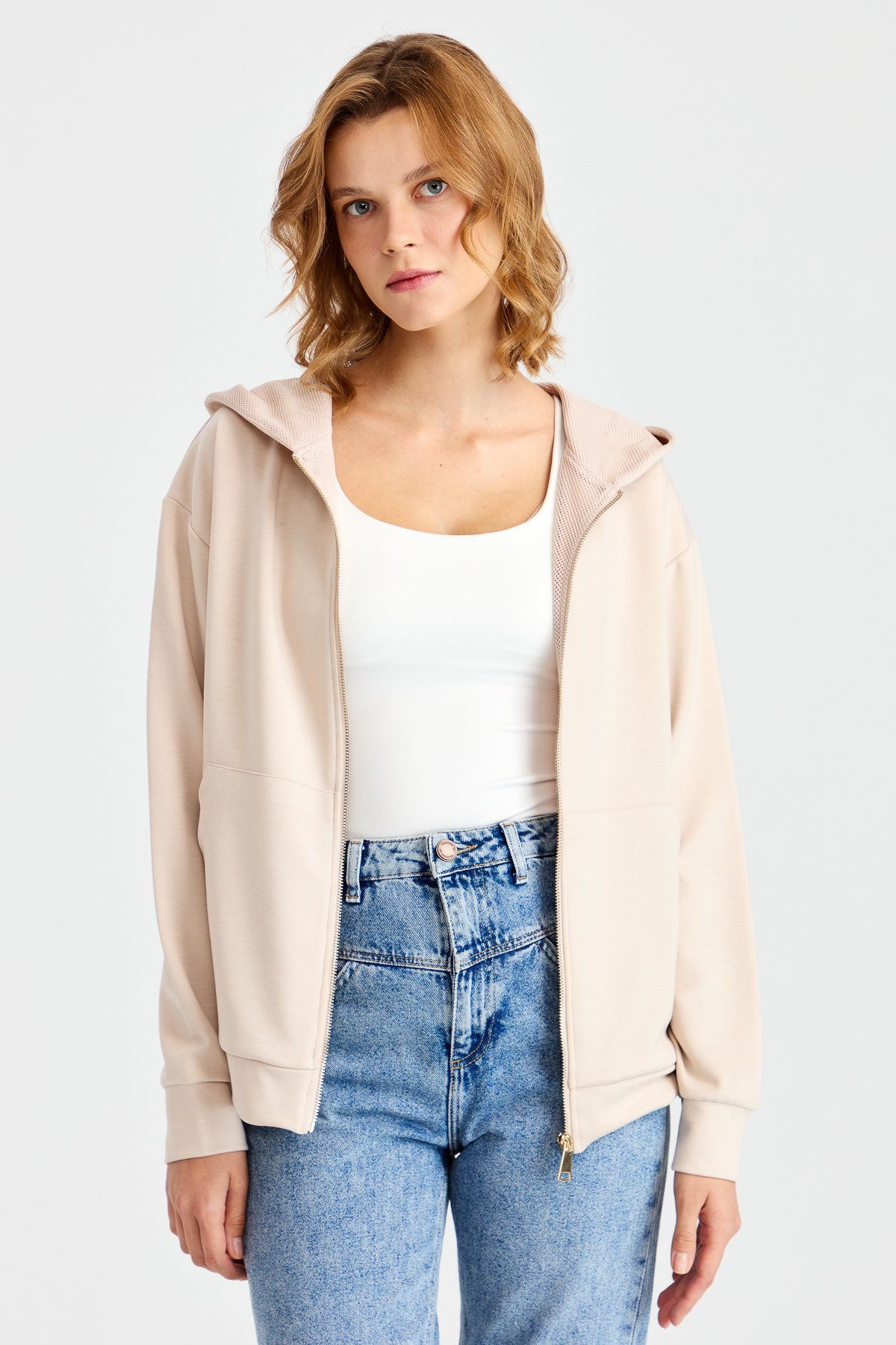 KMK23005Женский сетчатый свитер с капюшоном и боковыми карманами