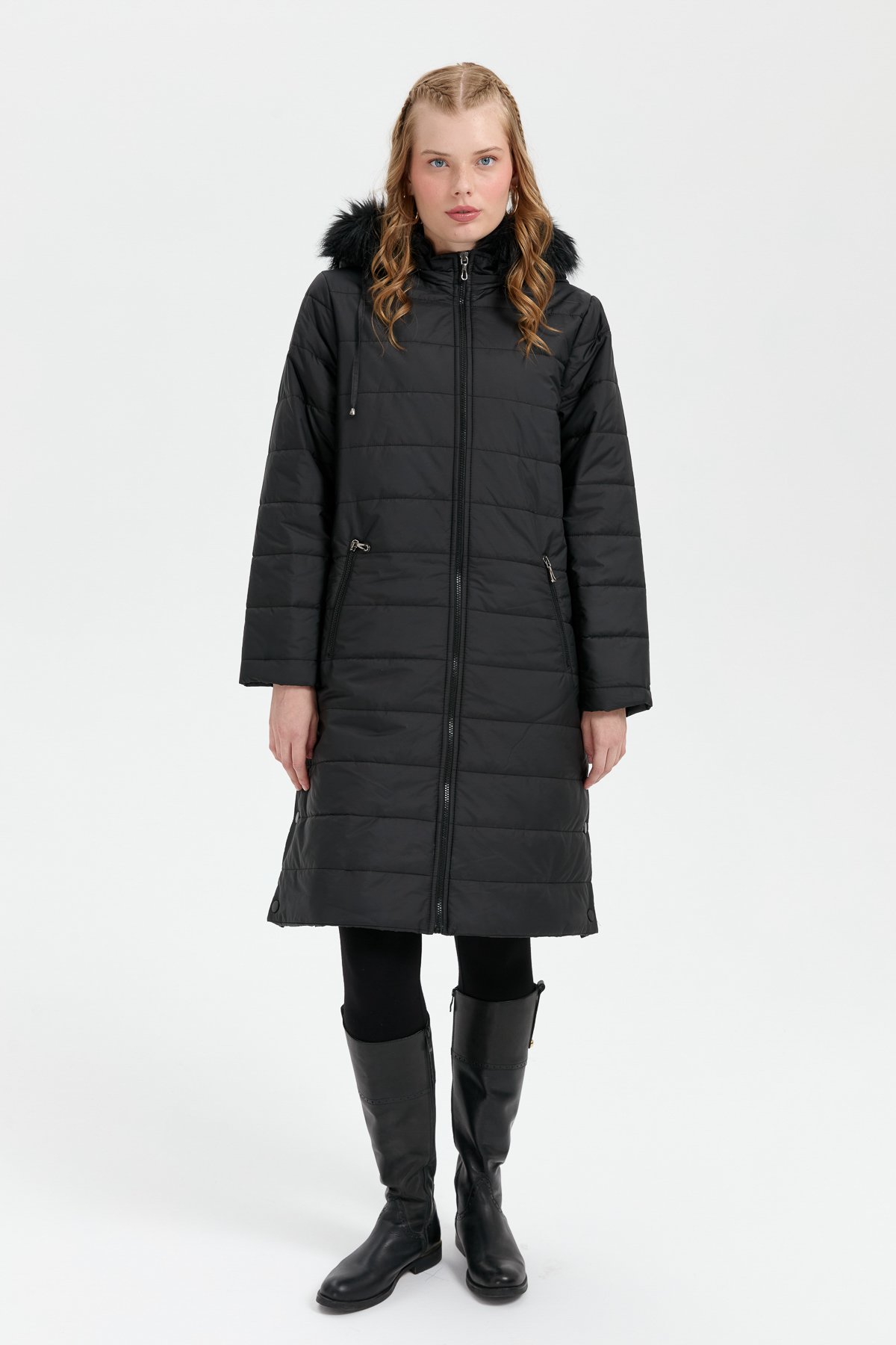 23404Kadın Kapüşonu Kürklü Uzun Kapitone Kaban Siyah