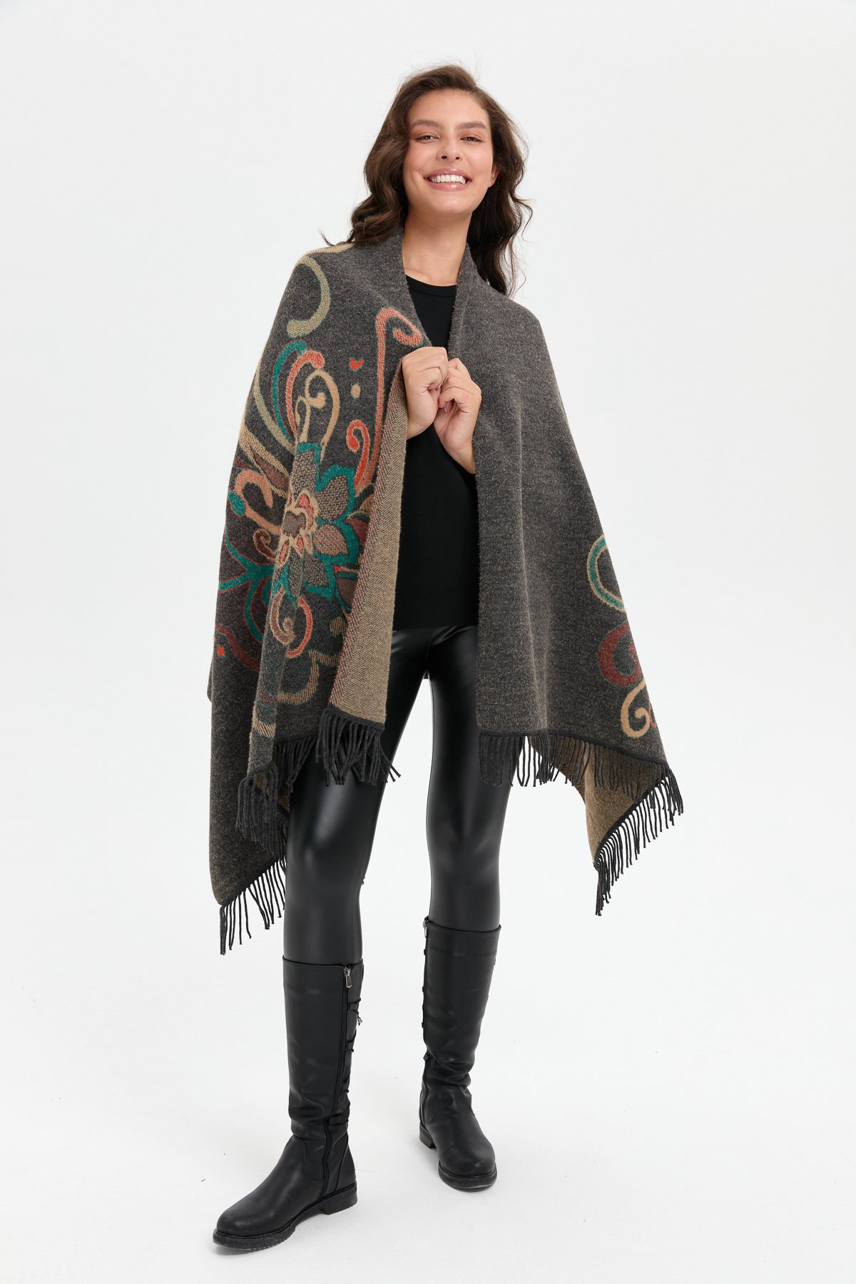 24029Kadın Karışık Büyük Çiçek Desenli Battal Boy Şal K.Füme