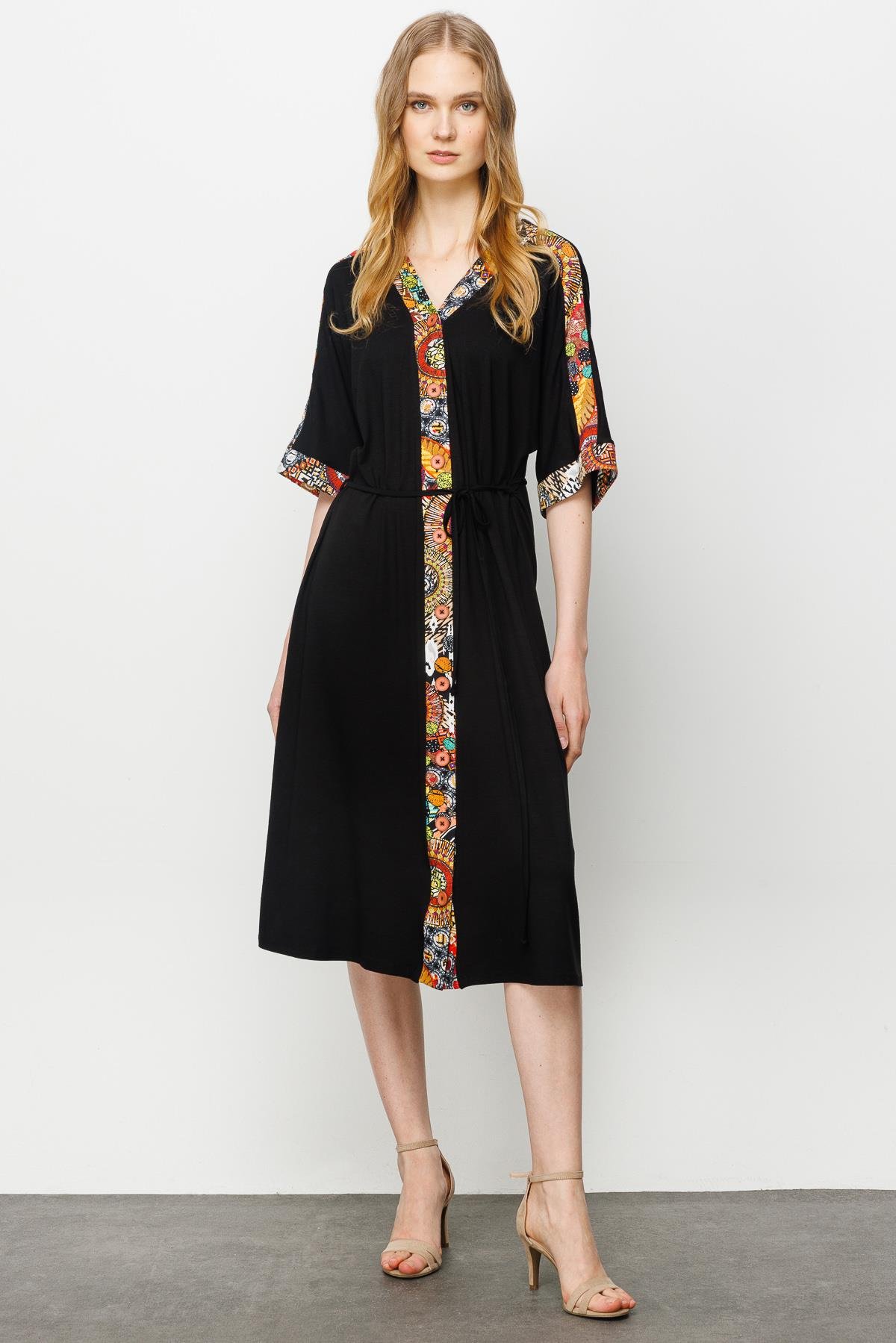 23729Kadın Karışık Desenli Önü Düğmeli Penye Elbise Siyah