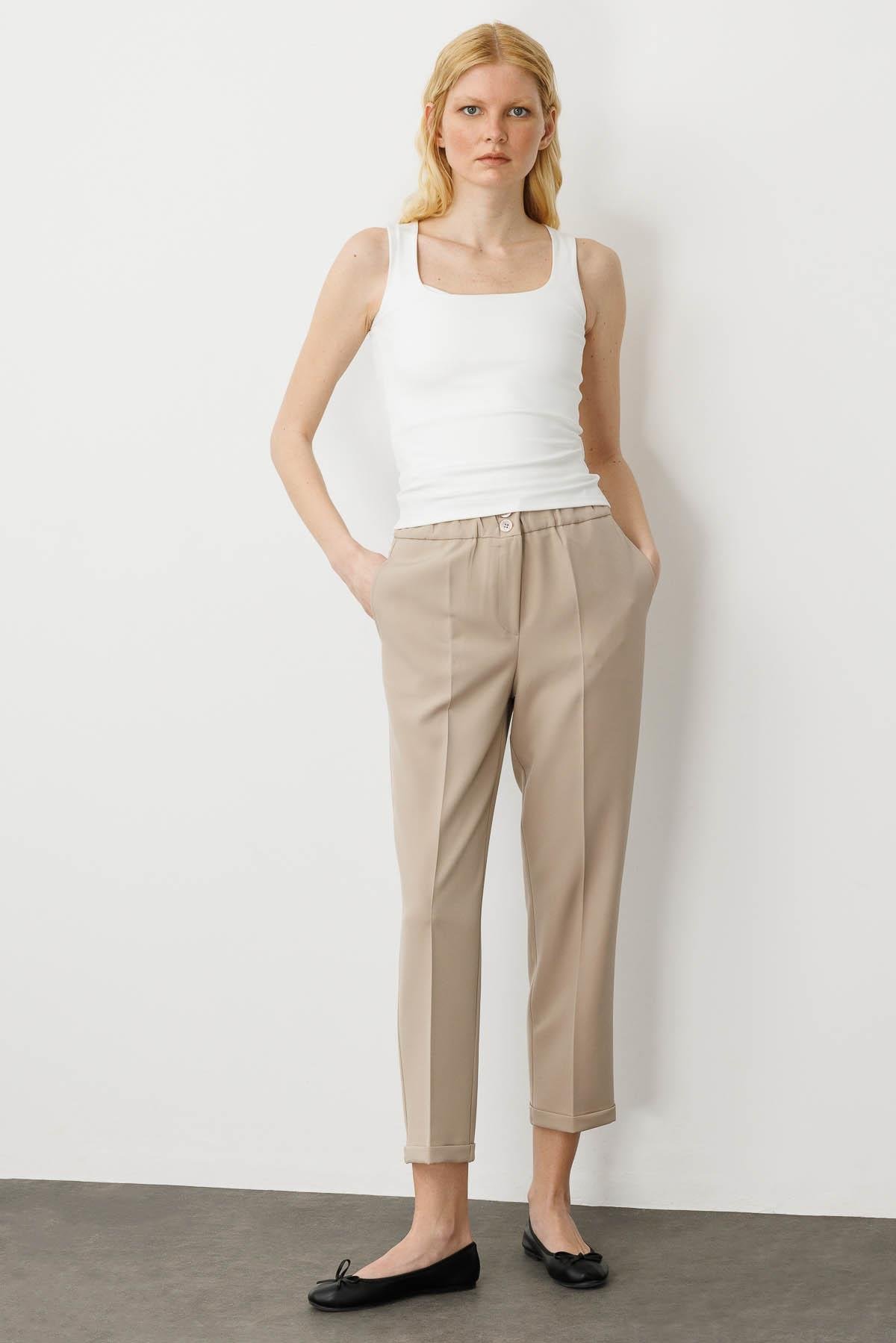 25901Kadın Kemeri Lastikli Yazlık Kumaş Pantolon Bej