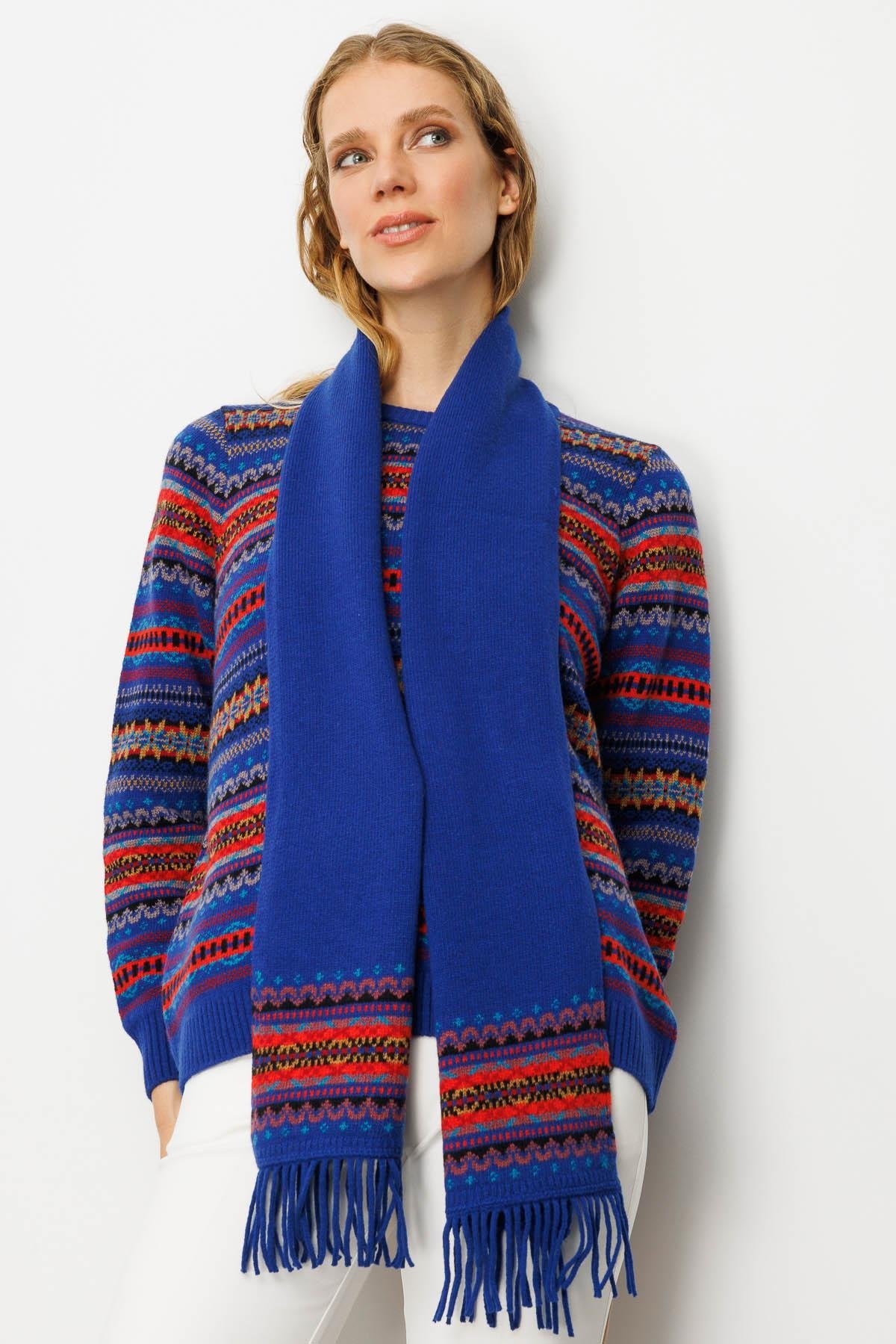 25075Kadın Kenarları Jakarlı Püsküllü Yün Kaşkol K.S.Mavi