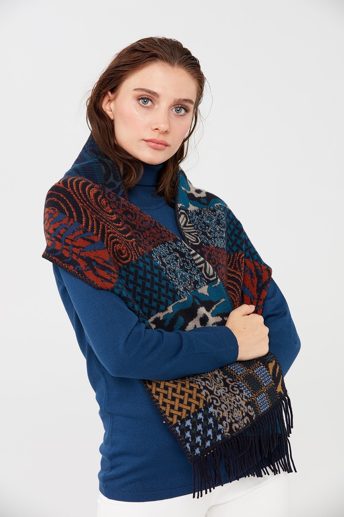 Женский шерстяной шарф темно-синий
