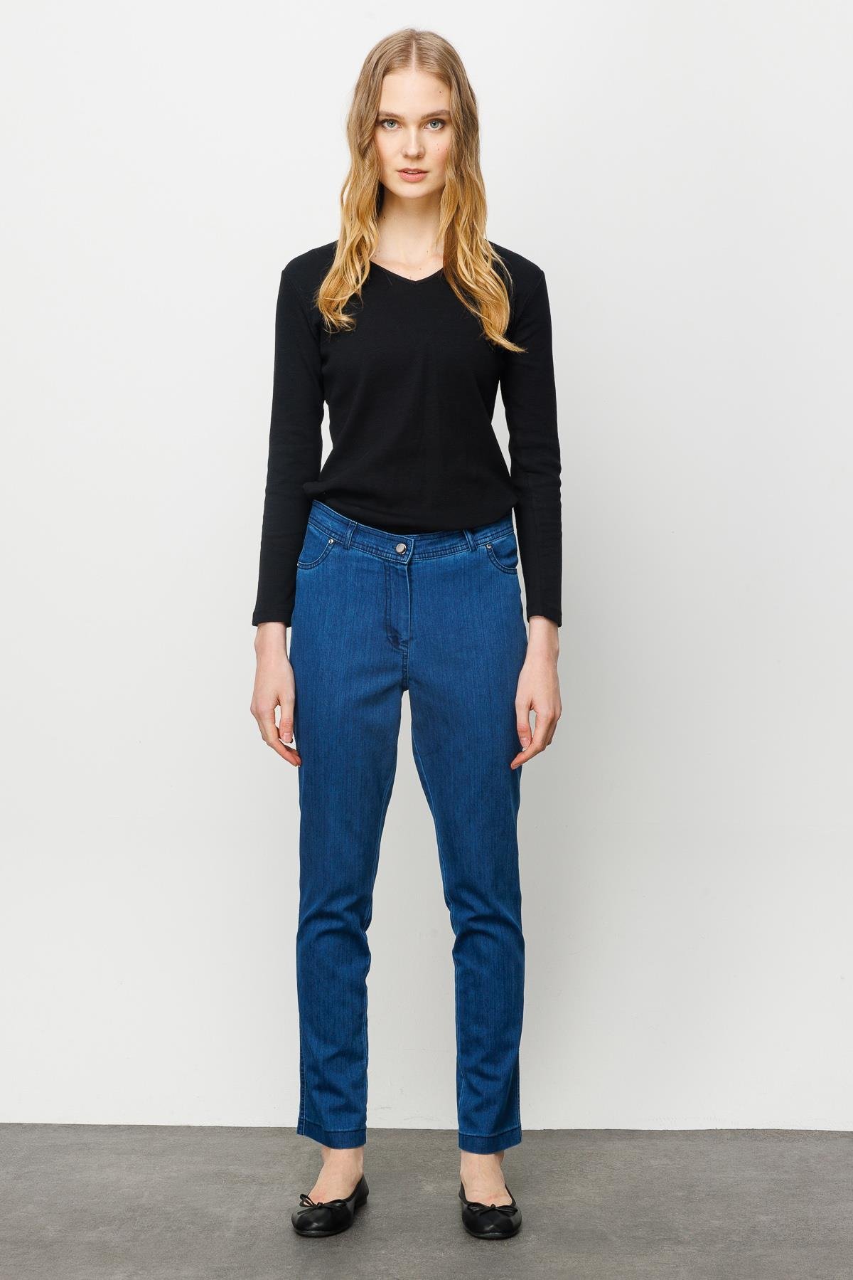 23901Kadın Klasik Kesim Kot Pantolon Mavi