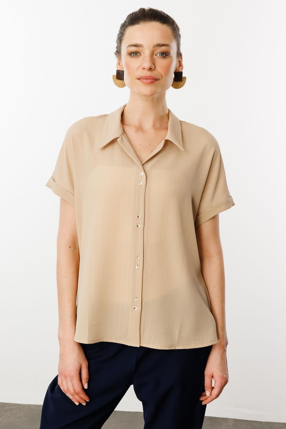 25845Kadın Krep Kumaş Simli Gömlek Vizon