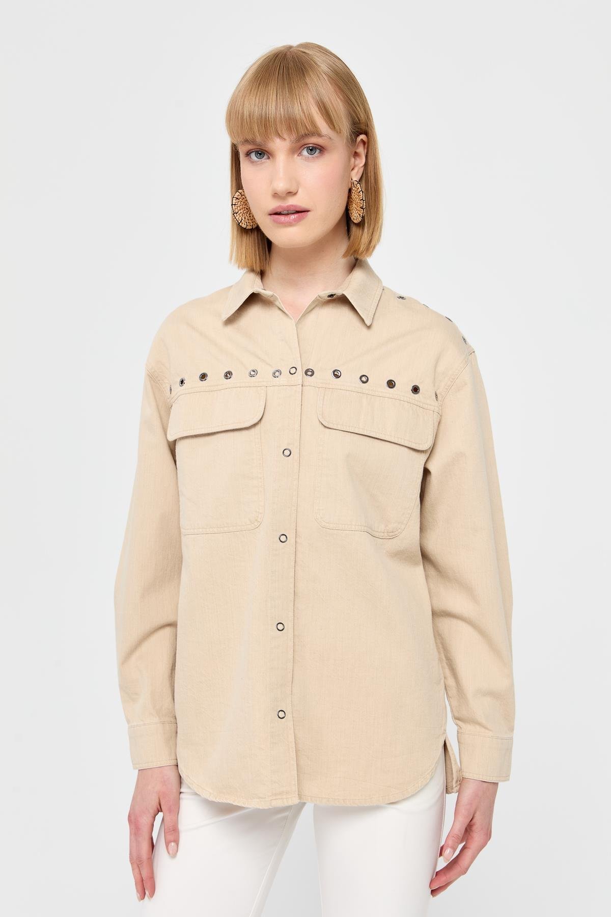 KMY24096Женская хлопковая рубашка с карманами