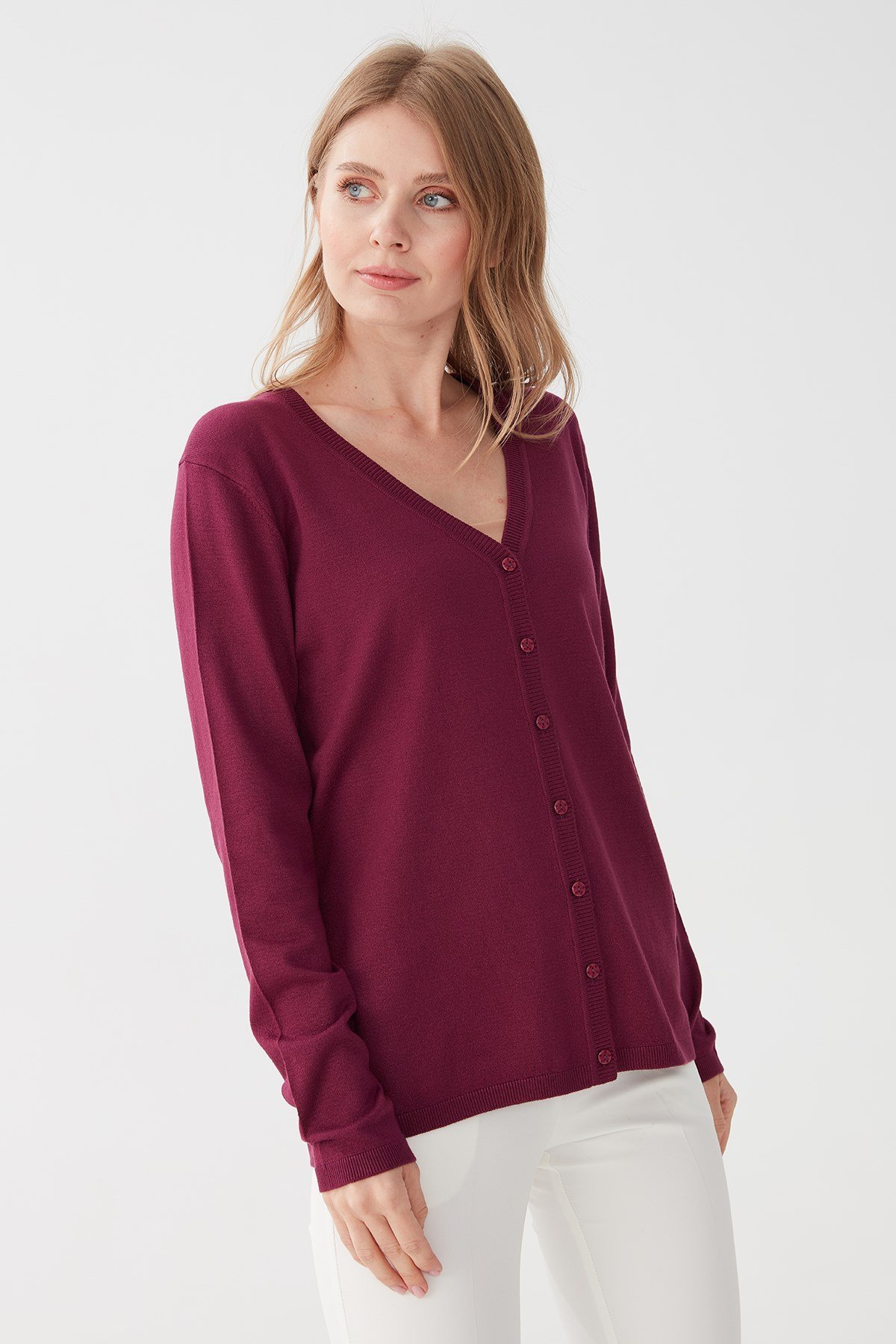 Женский  базовый кардиган из лайкры с V-образным вырезом цвета сливы