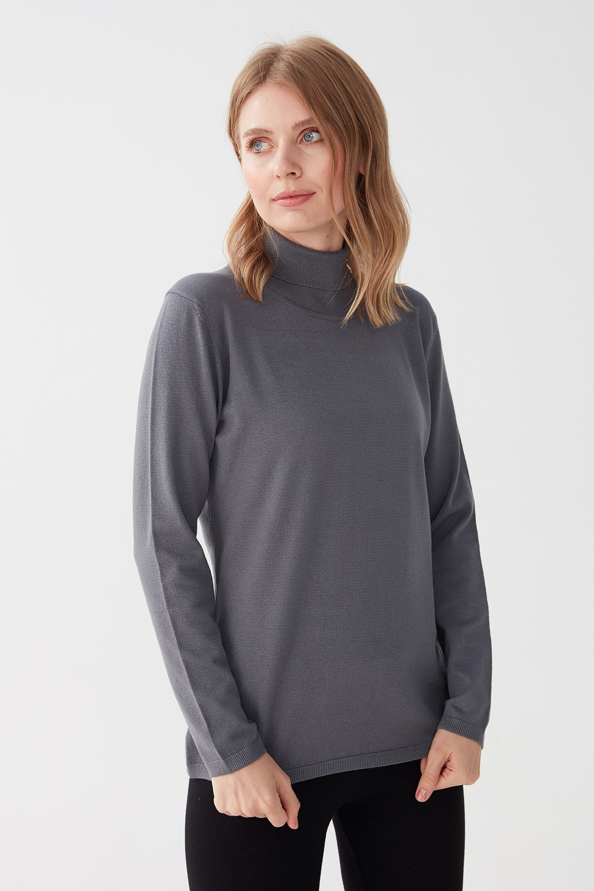 Женская базовая блузка из лайкры. серый