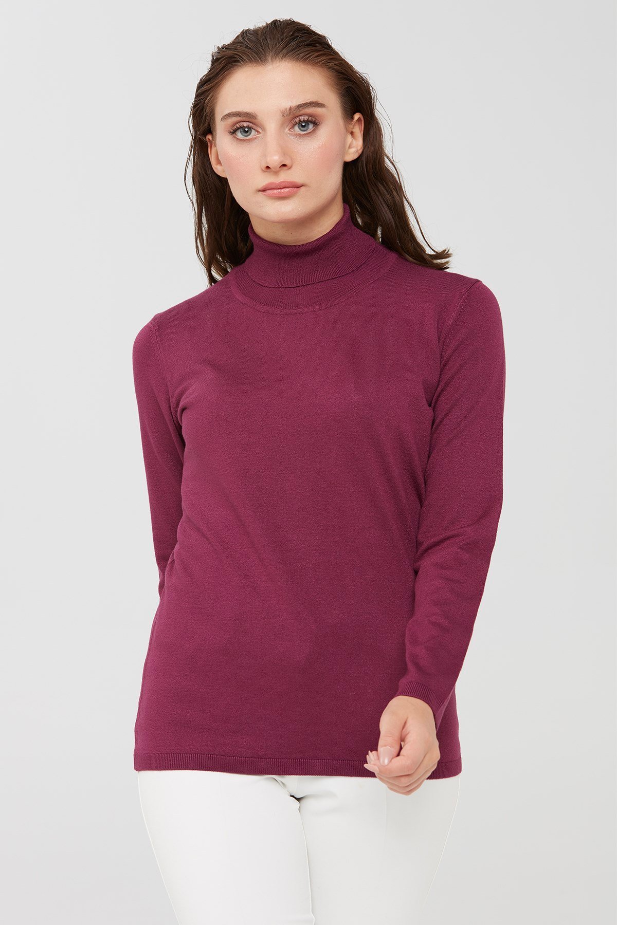 Женская базовая блузка из лайкры. Дамсон цвета