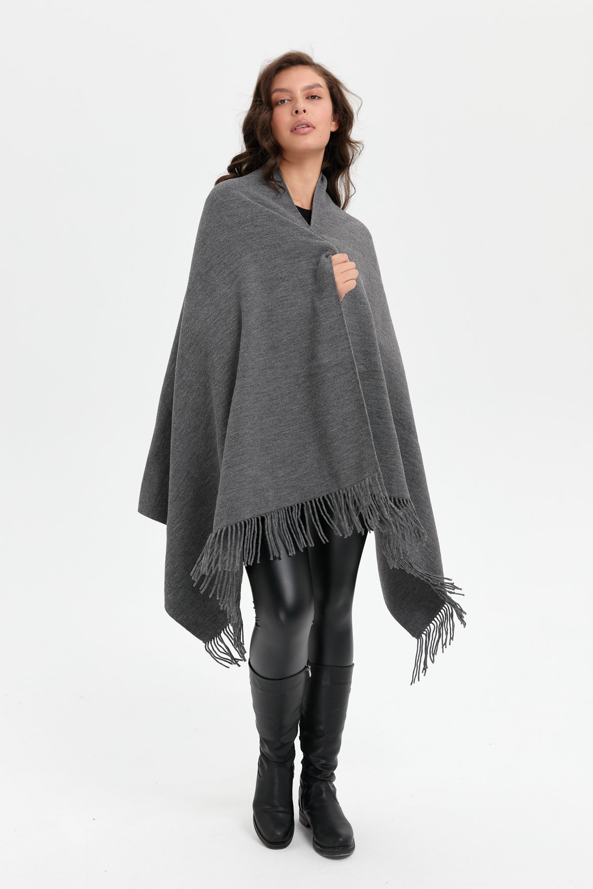 24030Kadın Ortası Çiçek İşlemeli Şal G.Melanj