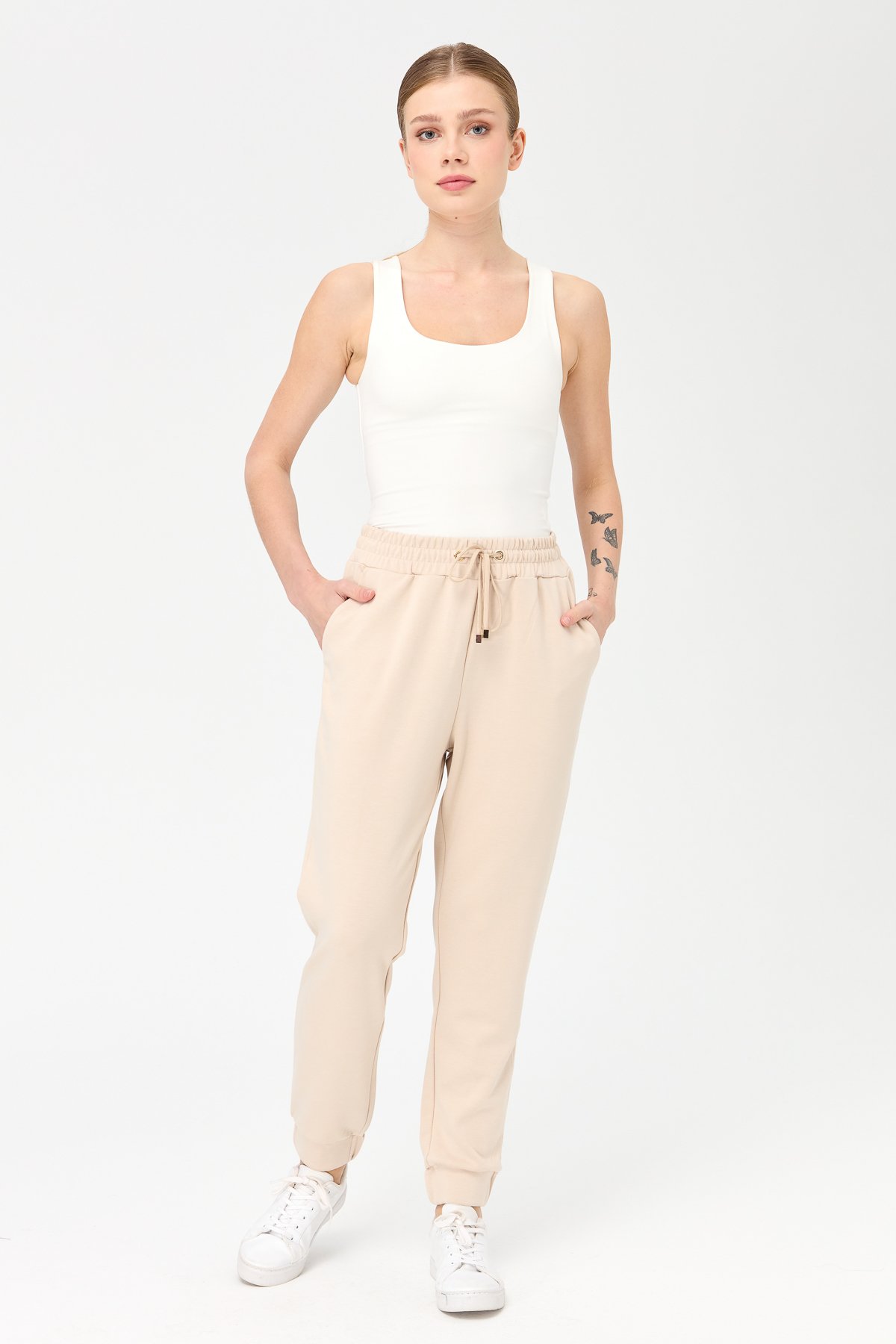 KMK23007Kadın Paça Arkası Lastikli Cepli Eşofman Pantolon Bej
