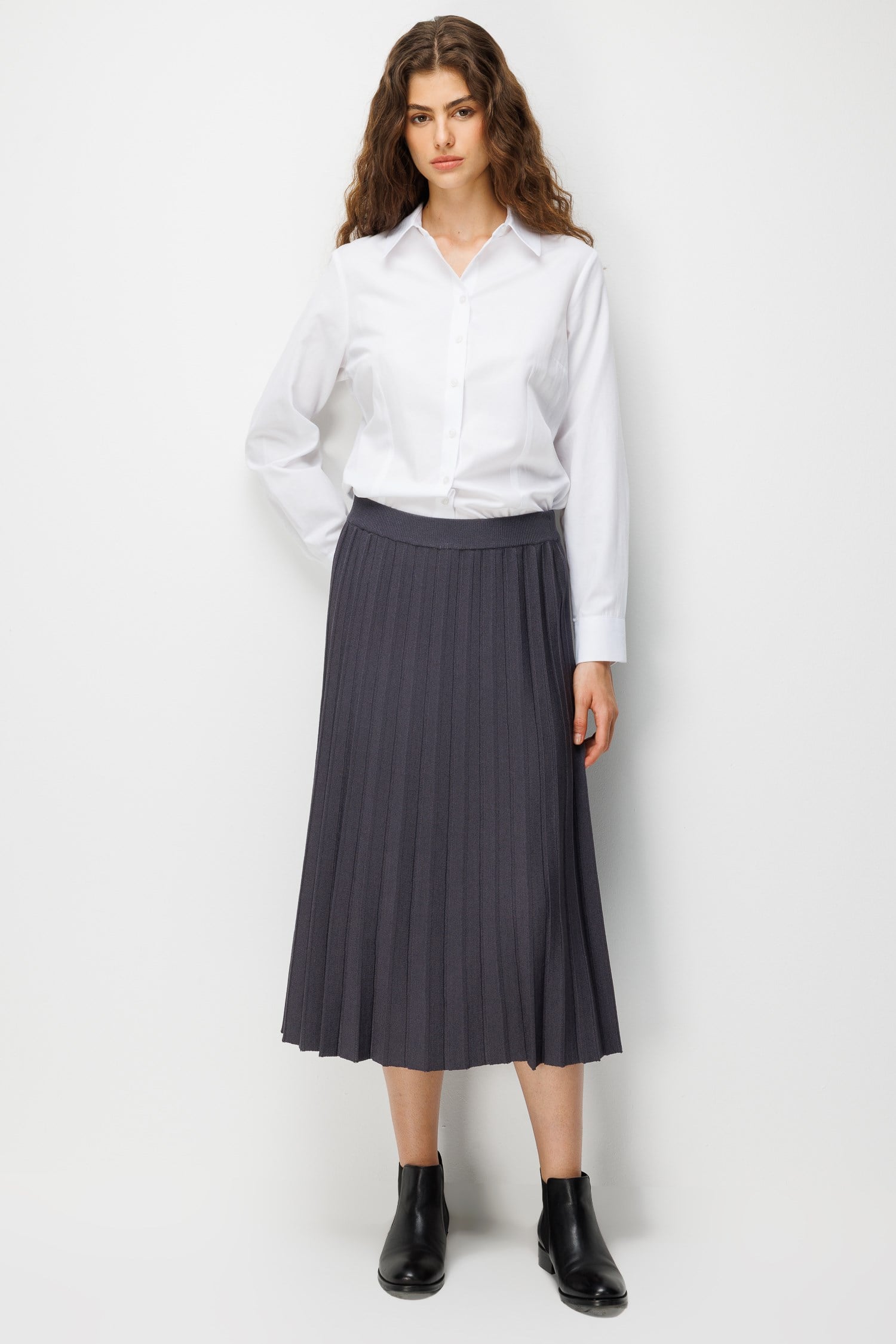 26371Kadın Pileli Araboy İnce Triko Etek Gri