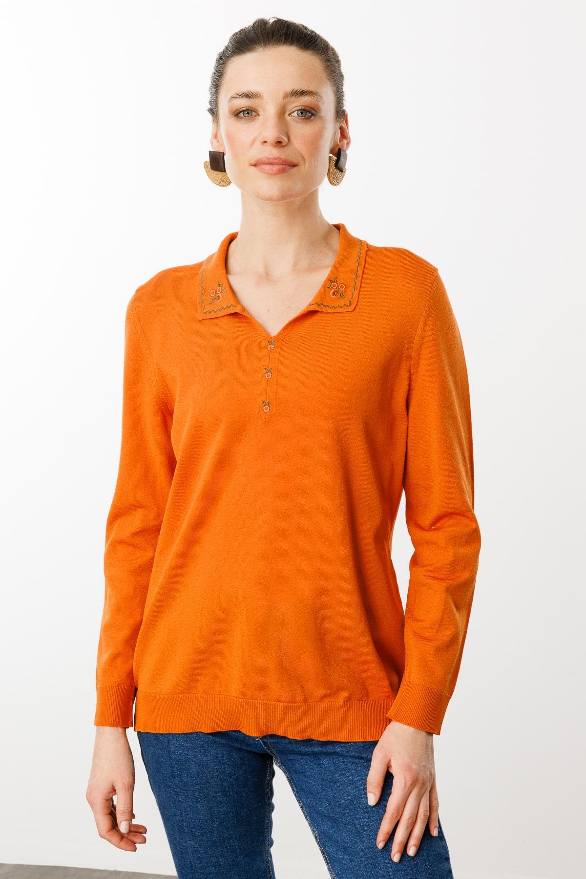 25359Kadın Polo Yaka Yakası Nakışlı Bluz Oranj