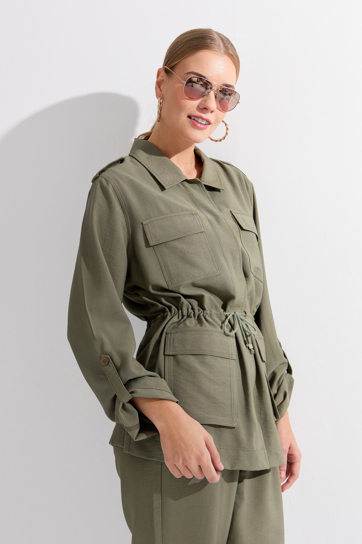 KMY24079Kadın Safari Model Keten Ceket Haki