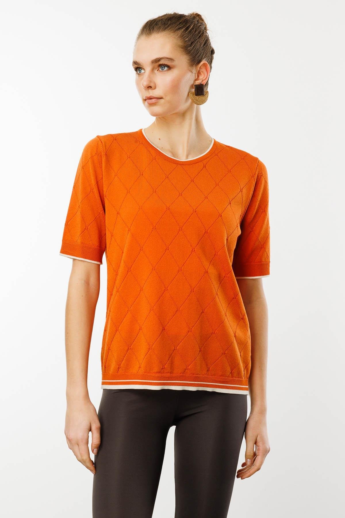 25356Kadın Sıfır Yaka Baklava Desenli T-shirt Oranj