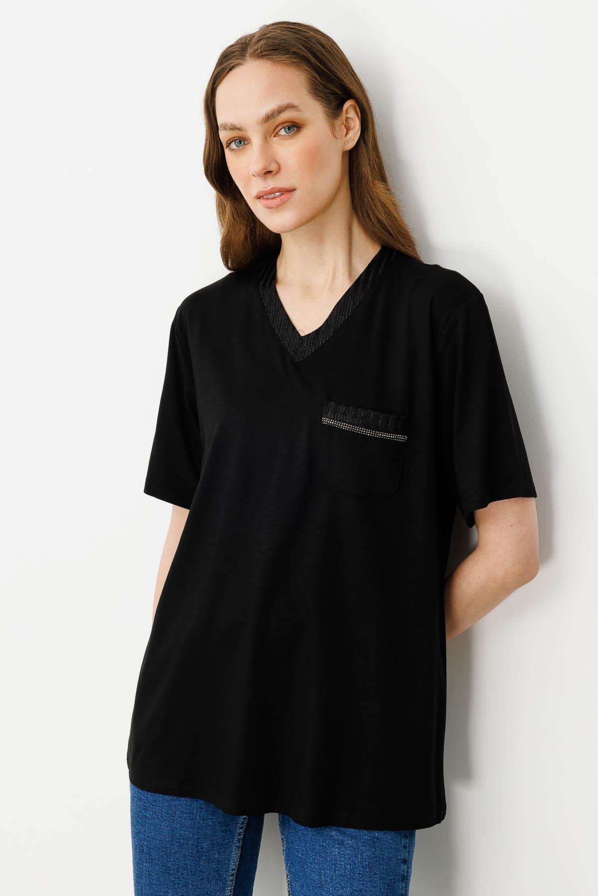 25761Kadın Sıfır Yaka Cebi ve Yakası Simli Penye T-shirt Siyah