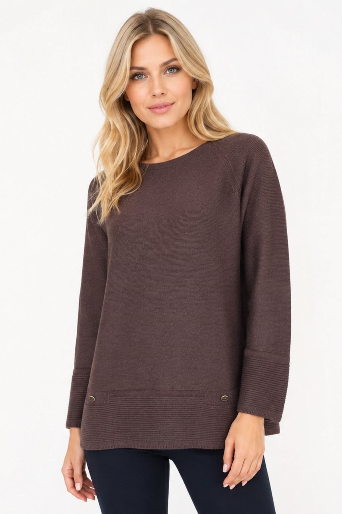 24189Women's Crew Neck Seamless Sweater Brown