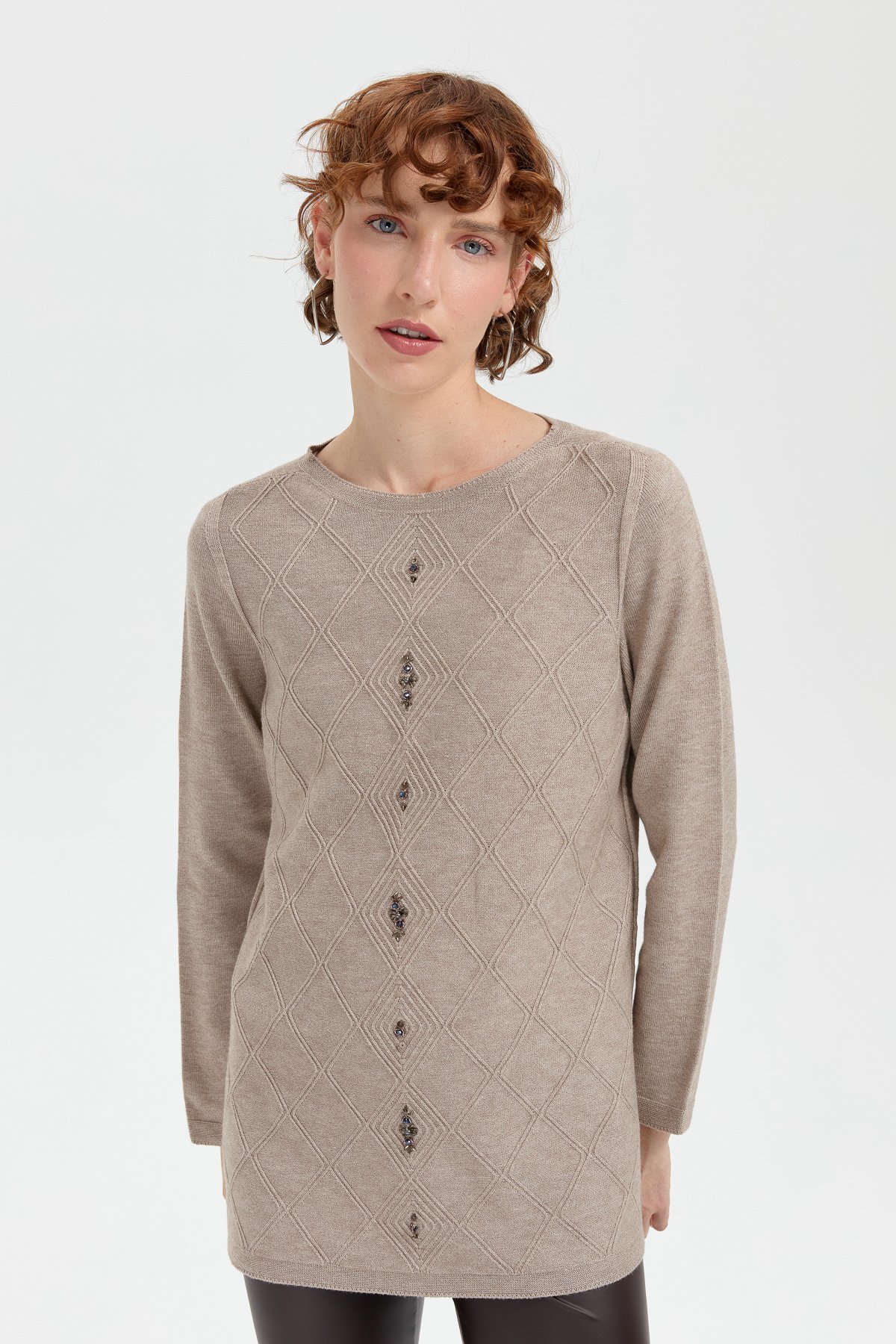 24175Kadın Sıfır Yaka Dikişsiz Önü Baklavalı Kazak Vizon