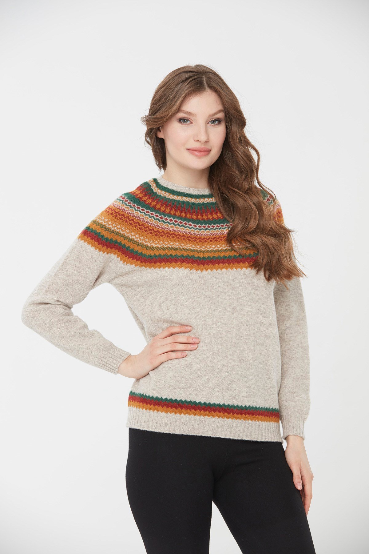 22086Kadın Sıfır Yaka İşleme Desenli Yün Kazak V.Bej