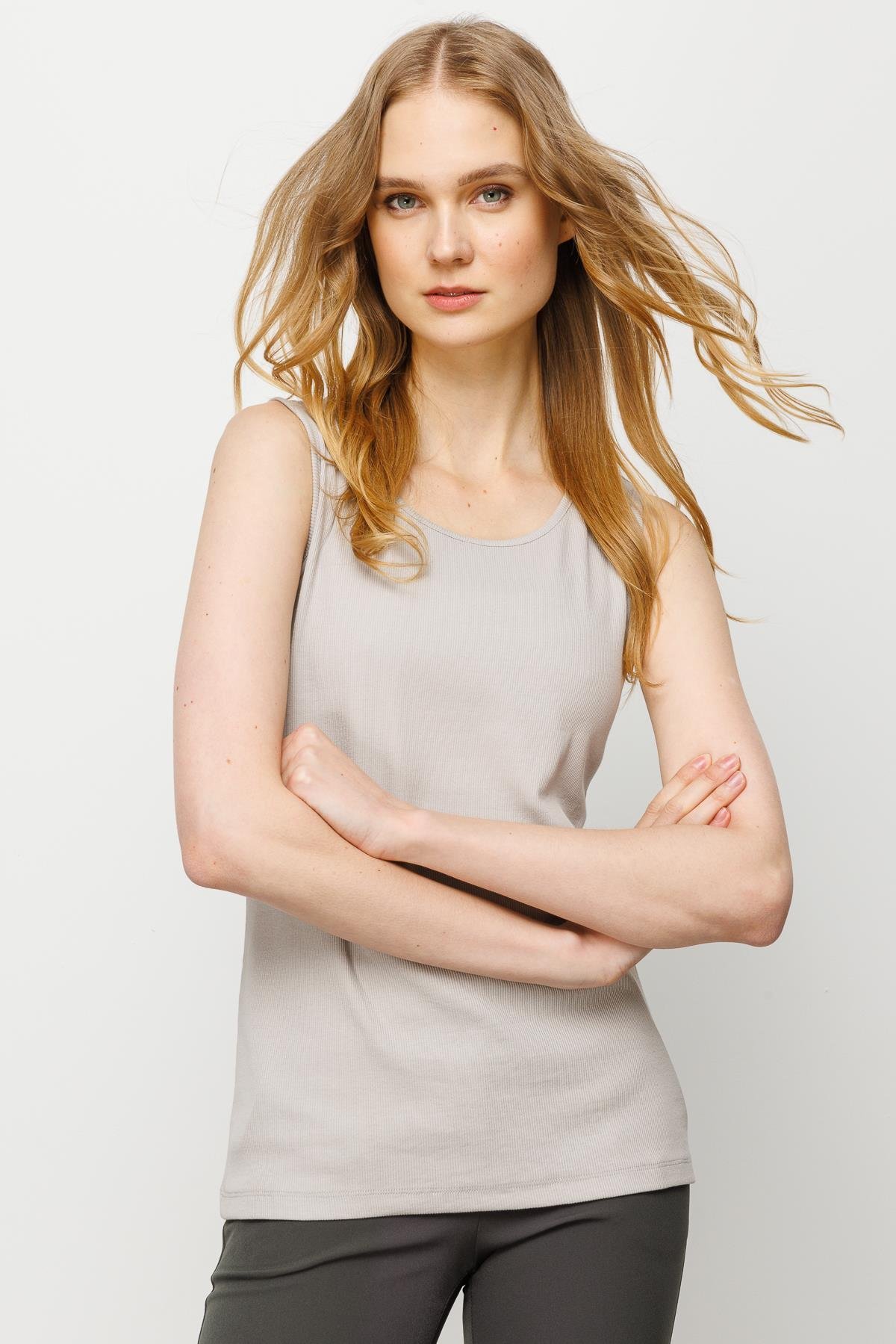 23772Kadın Sıfır Yaka Kaşkorse Pamuklu Askılı T-shirt Taş