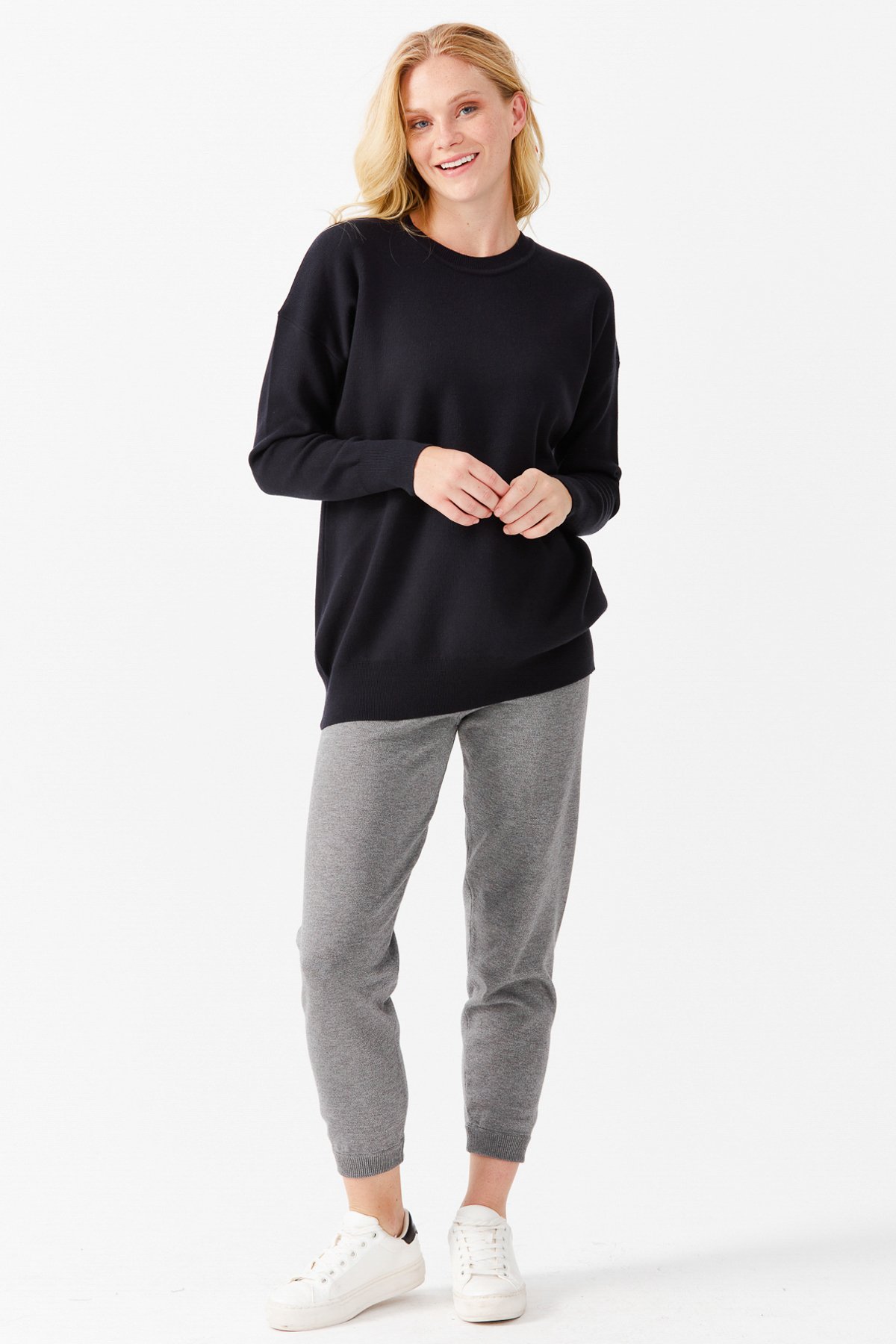 22316Женская блузка с круглым вырезом синяя