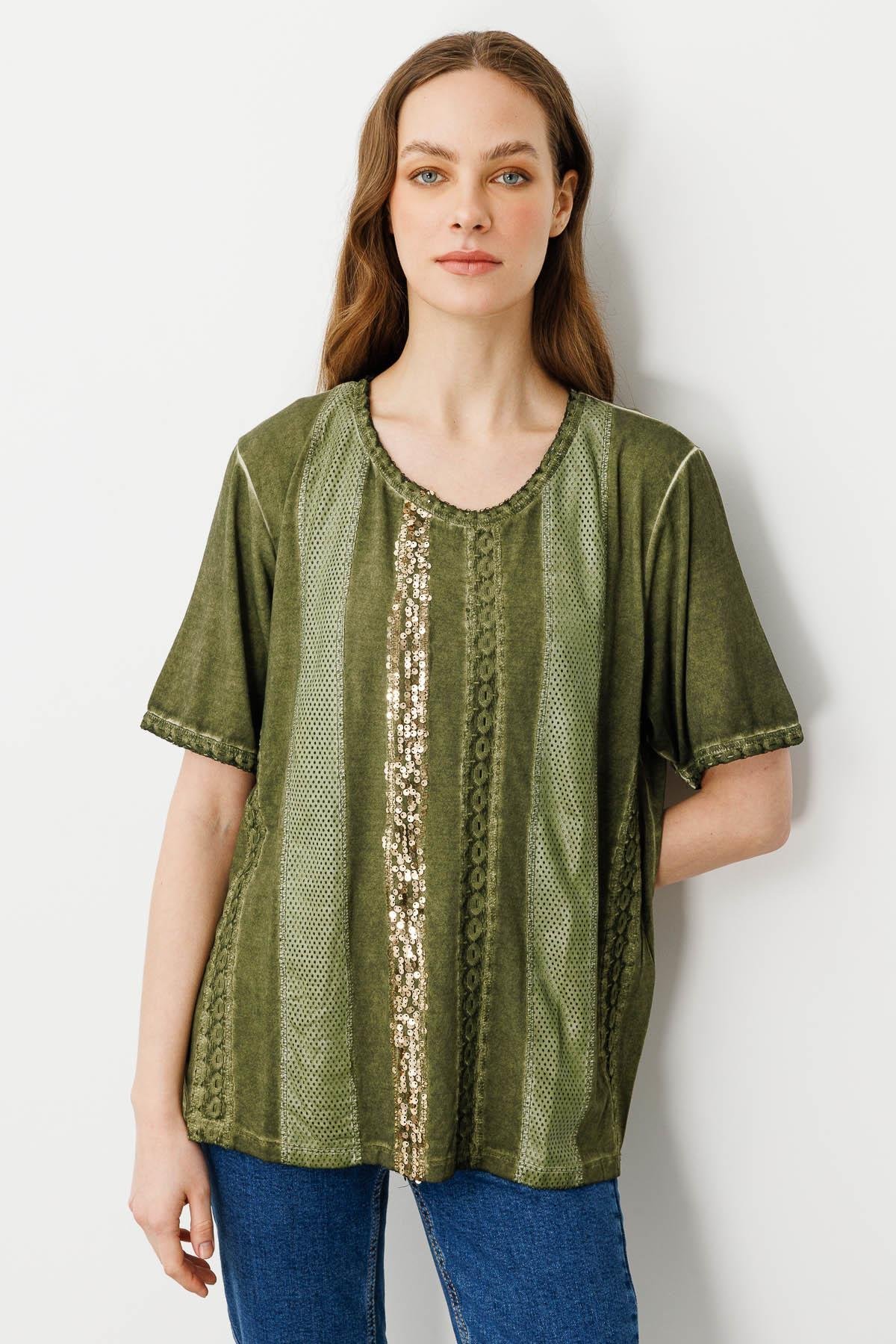 20807Kadın Sıfır Yaka Kısa Kol Deri İşlemeli Penye Bluz Haki