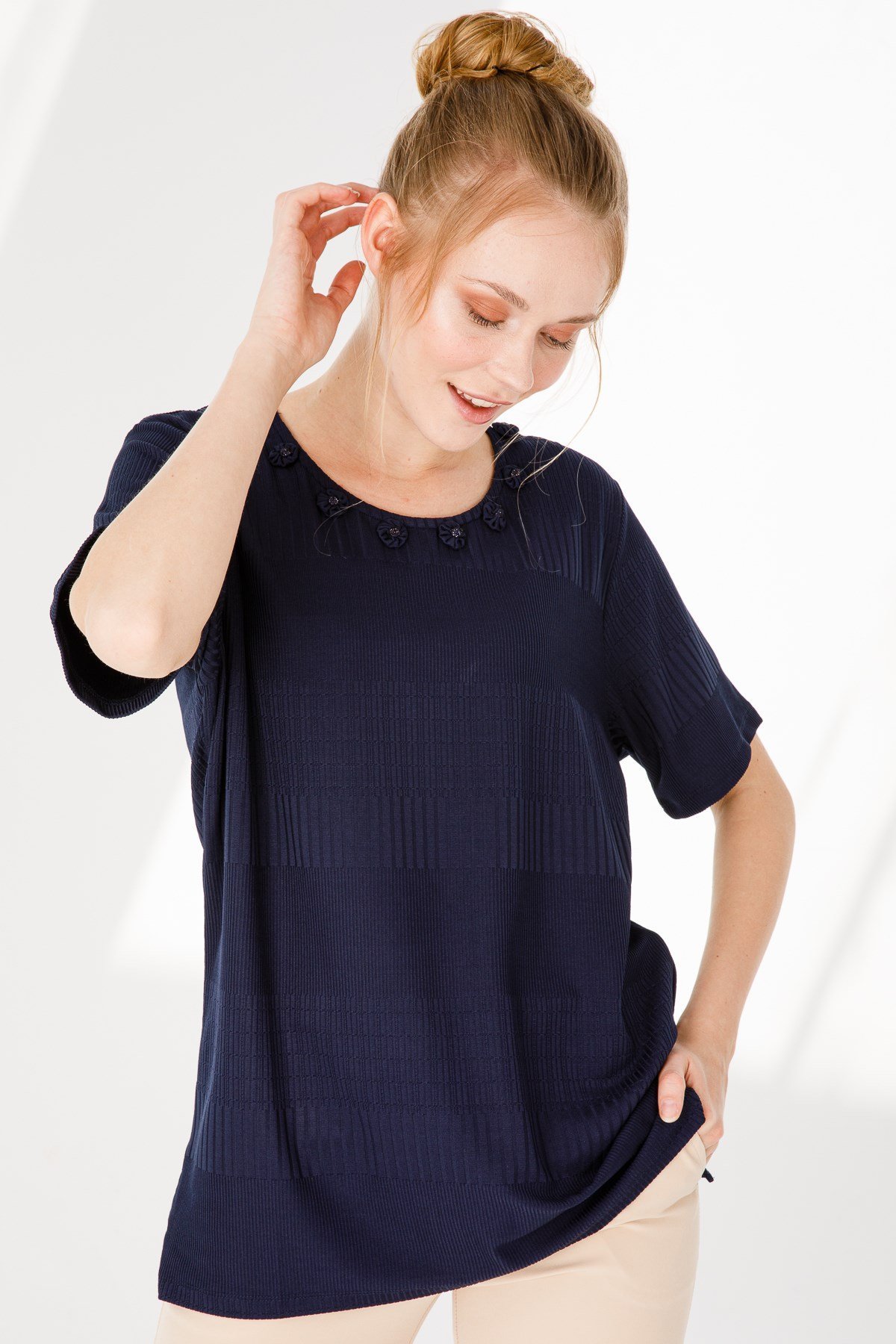 Женская блузка красная темно-синяя