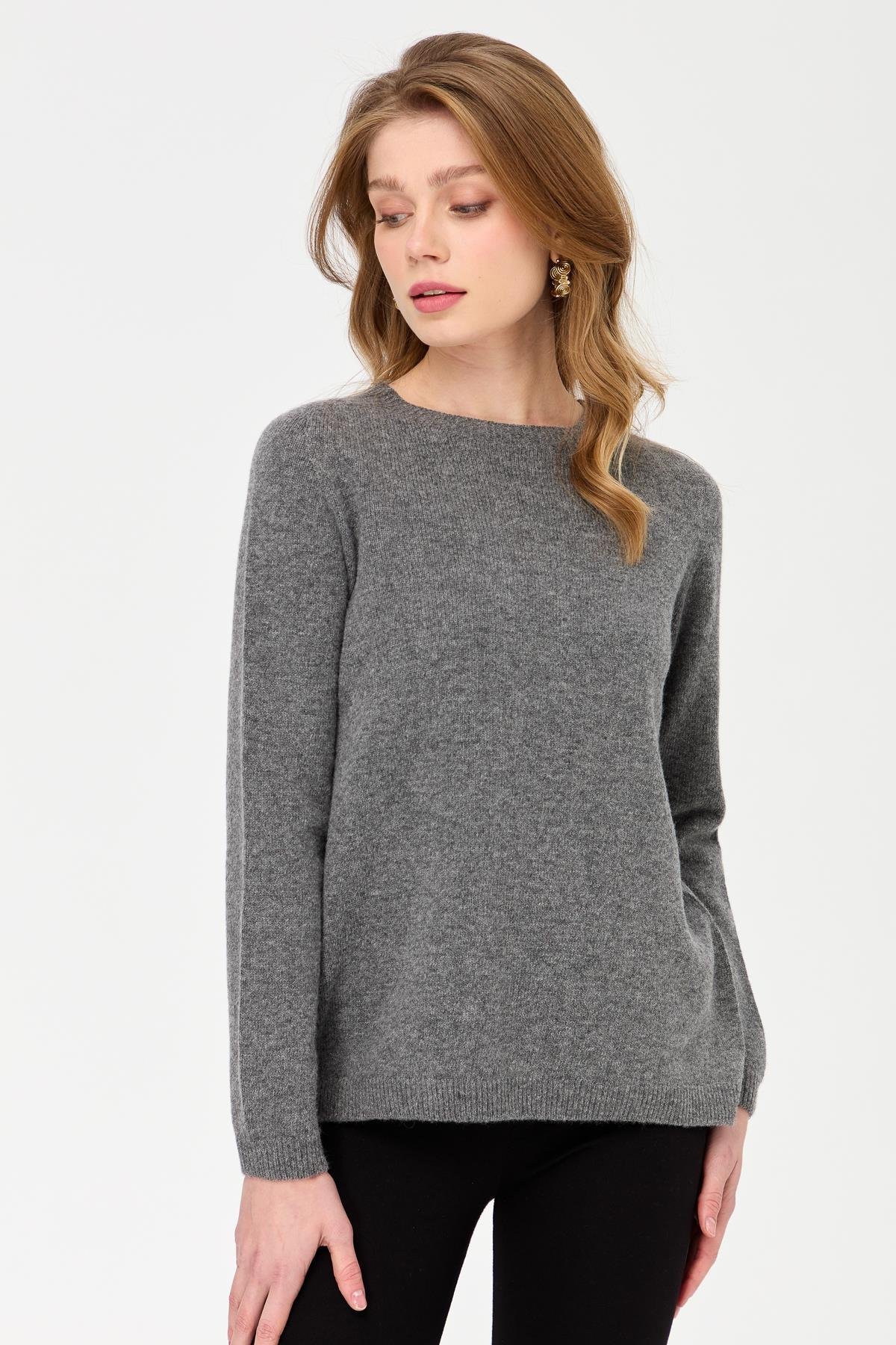 23163Kadın Sıfır Yaka Klasik Yün Kazak Füme