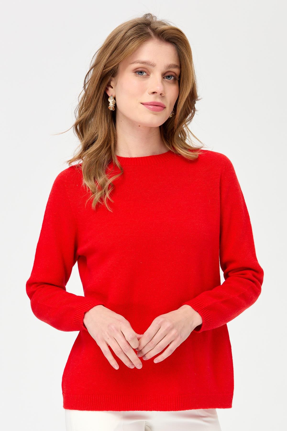 23163Kadın Sıfır Yaka Klasik Yün Kazak Mercan