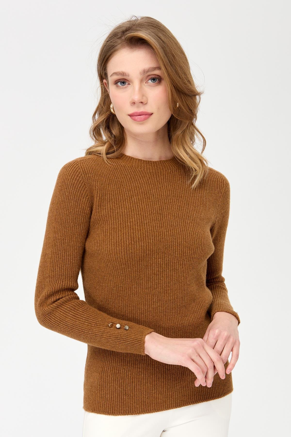 23158Kadın Sıfır Yaka Kol Ucu Düğmeli Yün Kazak K.taba