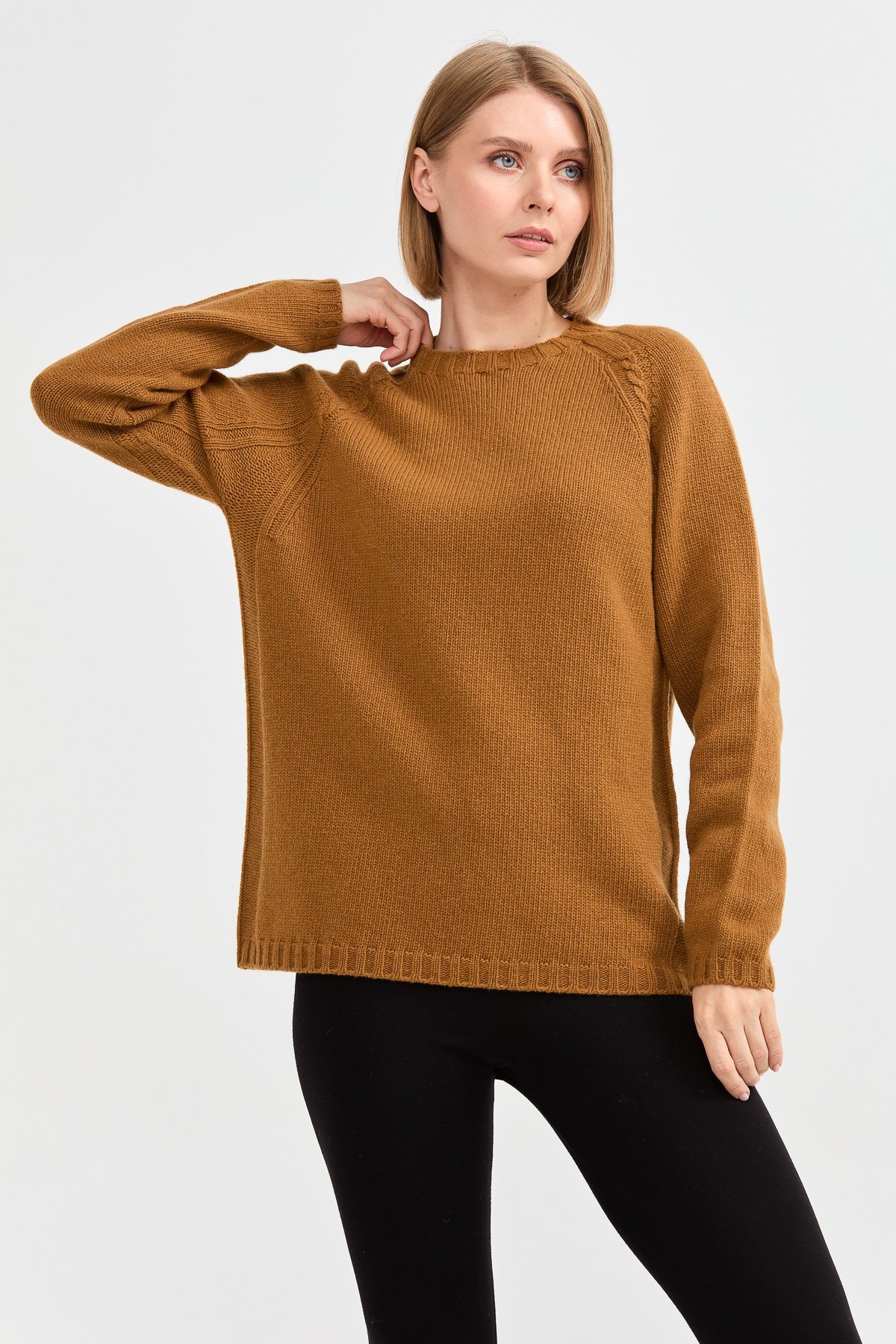 22096Kadın Sıfır Yaka Omzu Saç Örgülü Yün Kazak Taba