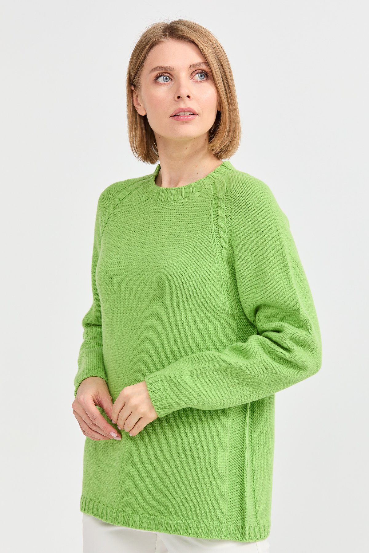 22096Kadın Sıfır Yaka Omzu Saç Örgülü Yün Kazak A.E.Yeşili