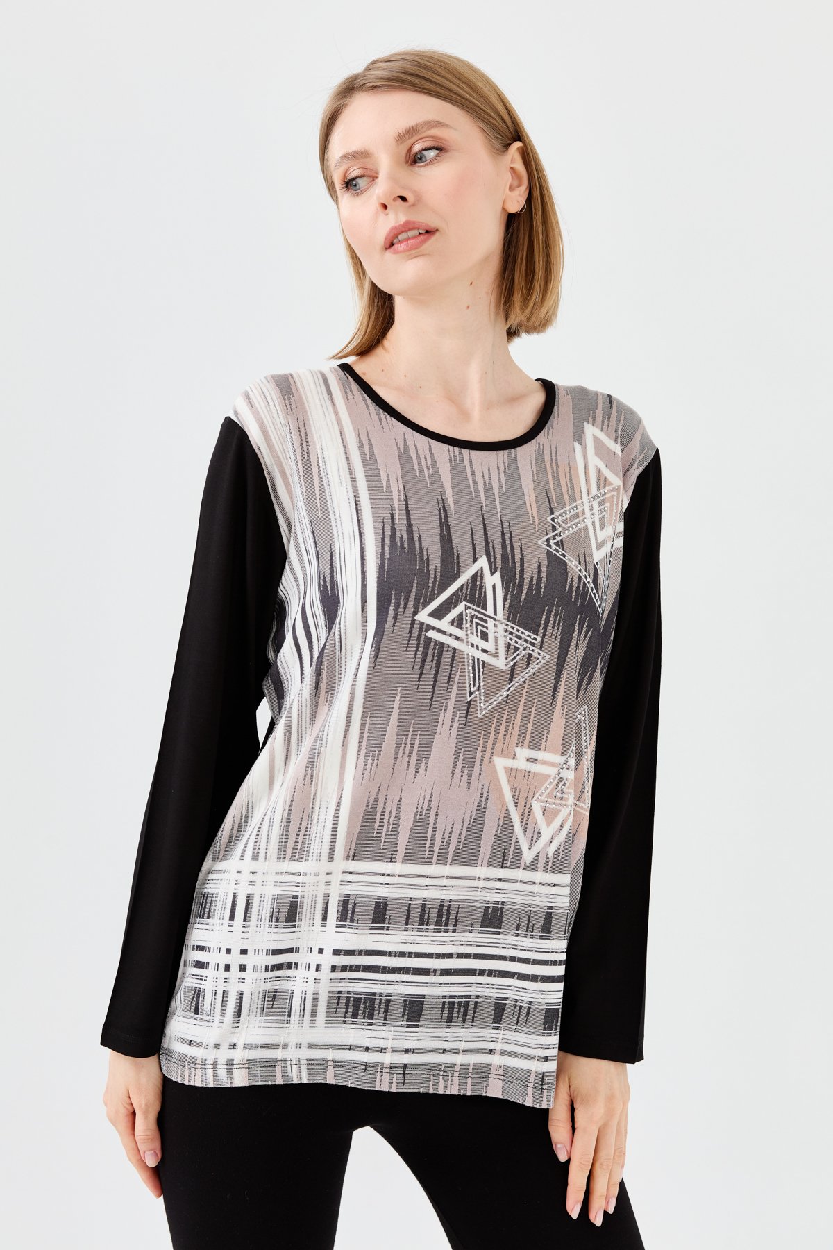 23763Kadın Sıfır Yaka Önü Baskılı Taşlı Penye Bluz Siyah