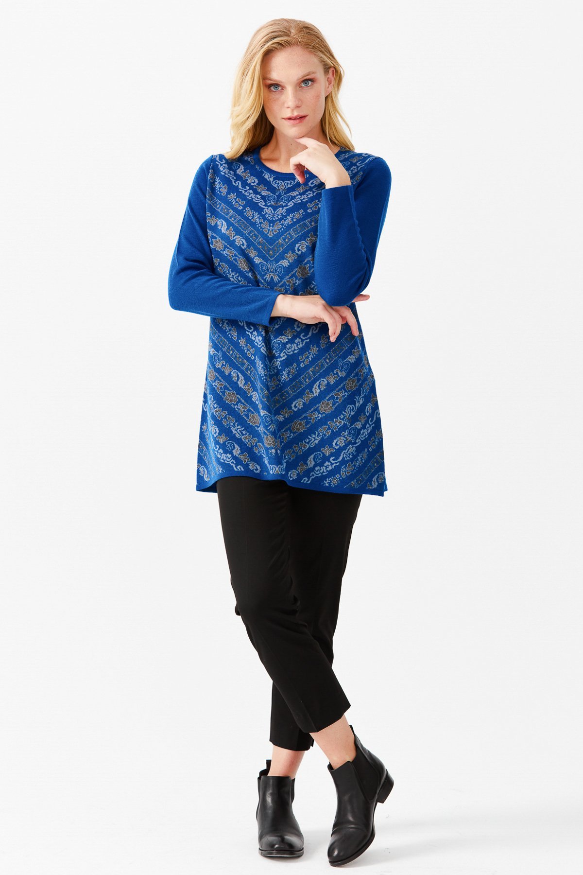 22022Женская длинная туника с цветочным принтом и круглым вырезом, ярко синяя