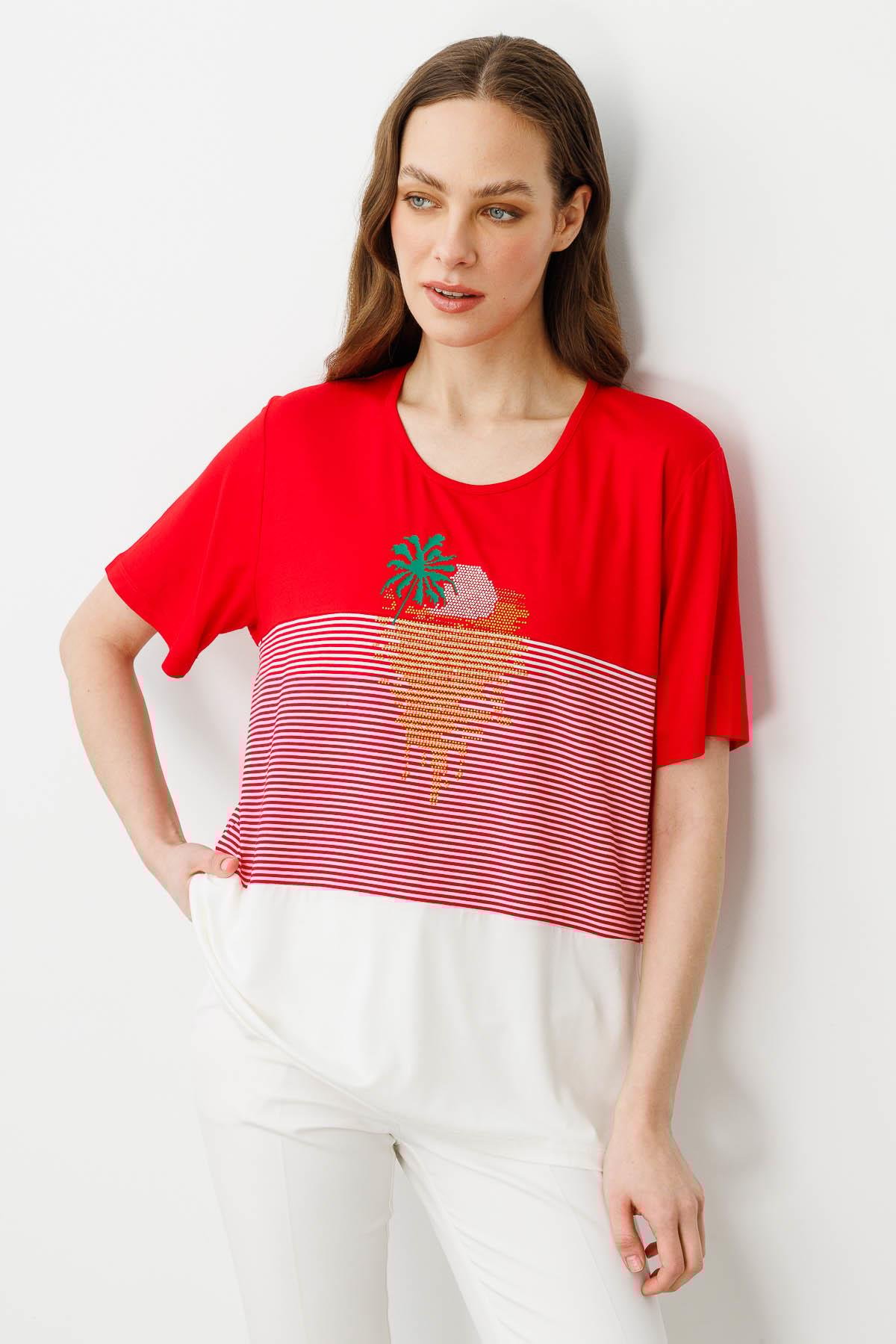 22778Женская хлопковая футболка с круглым вырезом и пальмовыми стразами спереди красная