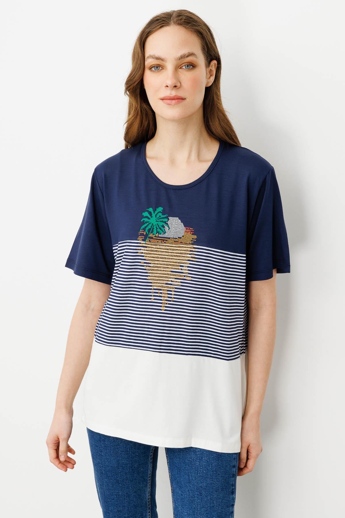 22778Women's Crew Neck Stone Embroidered T-shirt Navy Blue
