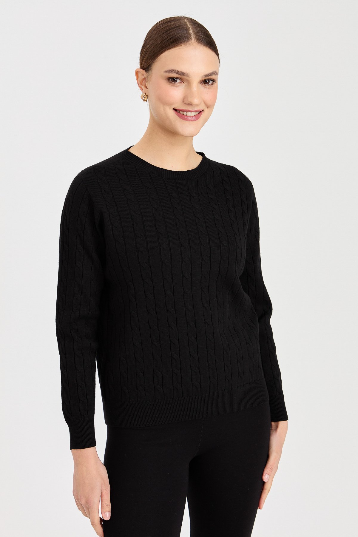 23329Kadın Sıfır Yaka Saç Örgülü Kazak Siyah