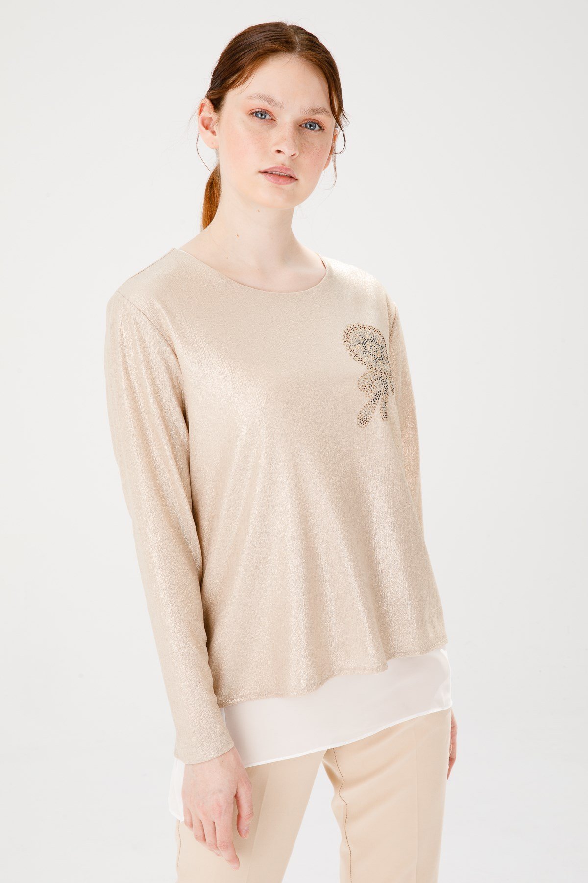 Женская блуза из блестящей шифоновой ткани с круглым вырезом и длинным рукавом цвета золота