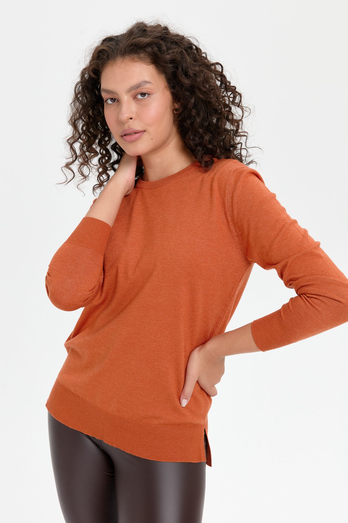 24358Kadın Sıfır Yaka Yanı Yırtmaçlı Kazak Portakal