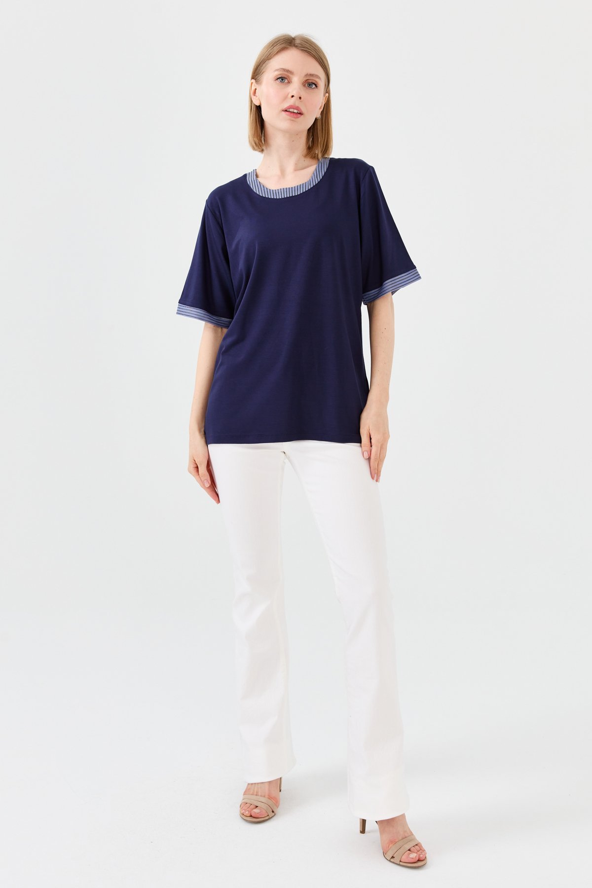 23764Kadın Sıfır Yaka Zincir Bantlı Penye T-shirt Lacivert