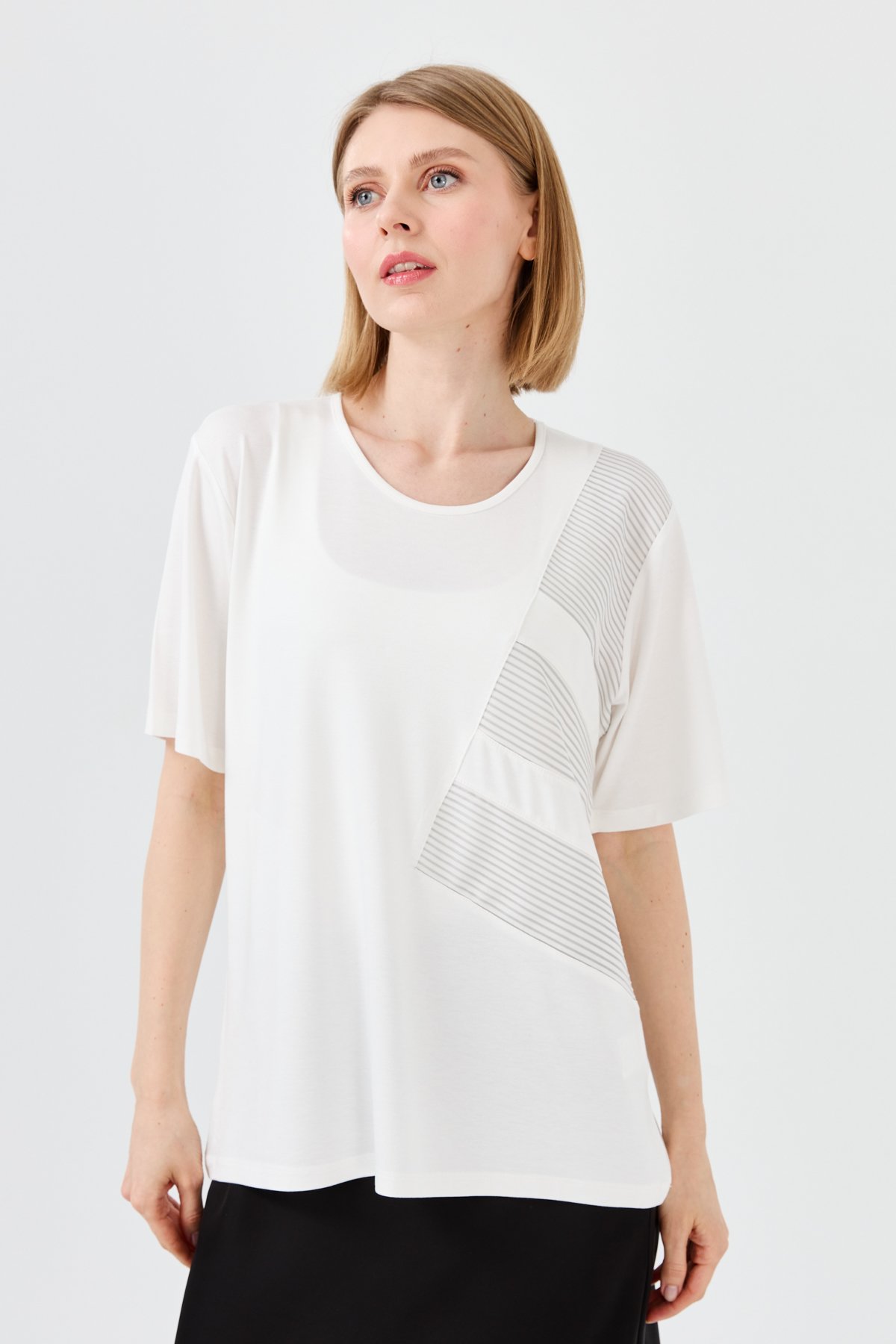 23768Kadın Sıfır Yaka Zincir Kumaşlı Penye T-shirt Kemik