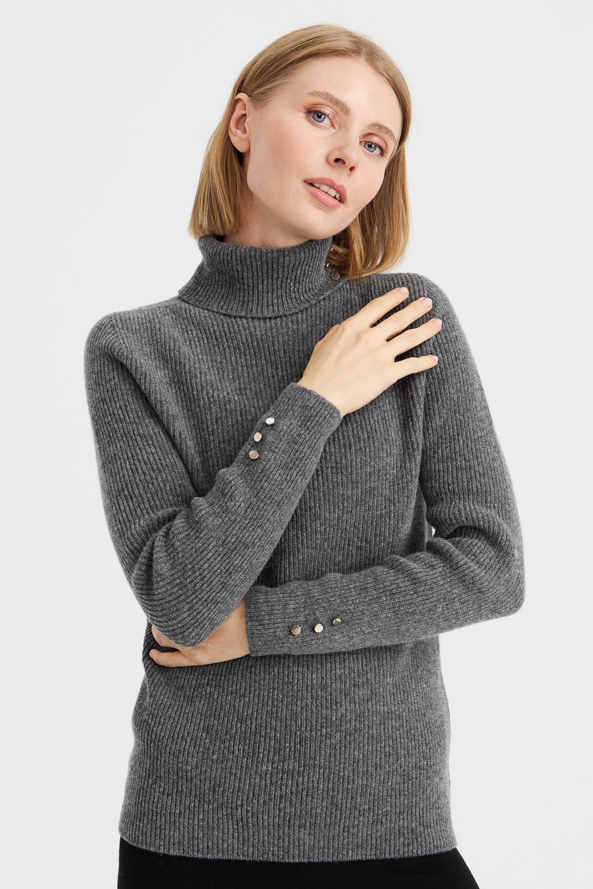 23159Kadın Tam Balıkçı Yaka Kol Ucu Düğmeli Yün Kazak Füme