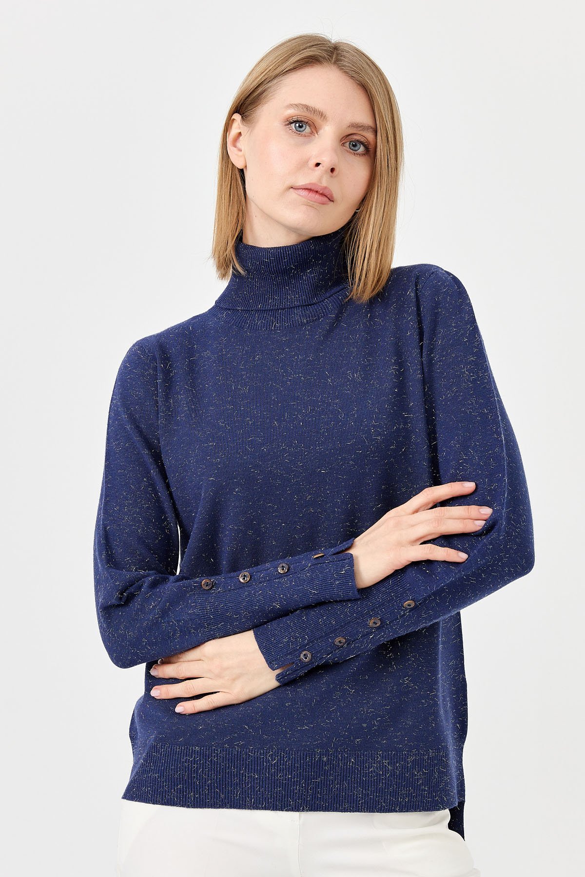 22330Kadın Tam Balıkçı Yaka Kol Ucu Yırtmaçlı Kazak Lacivert