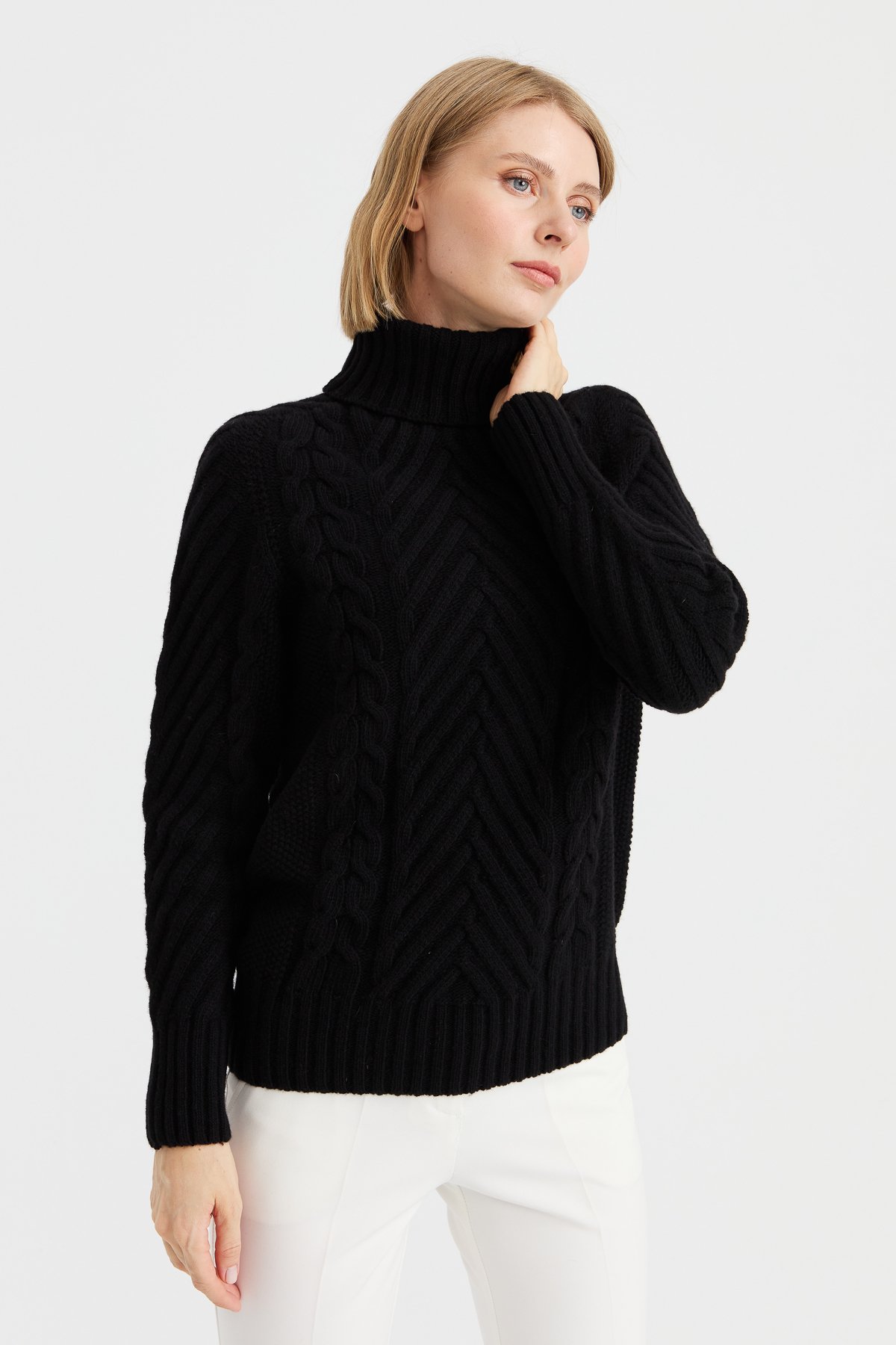 23200Women's Turtleneck Hair Extension Knitted Wool Sweater Black