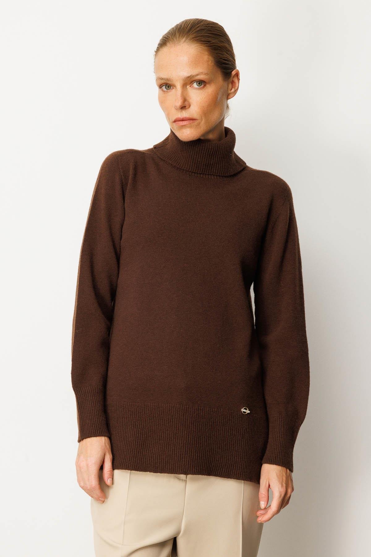 25215Kadın Tam Balıkçı Yaka Yanı Yırtmaçlı Yün Kazak M.Kahve