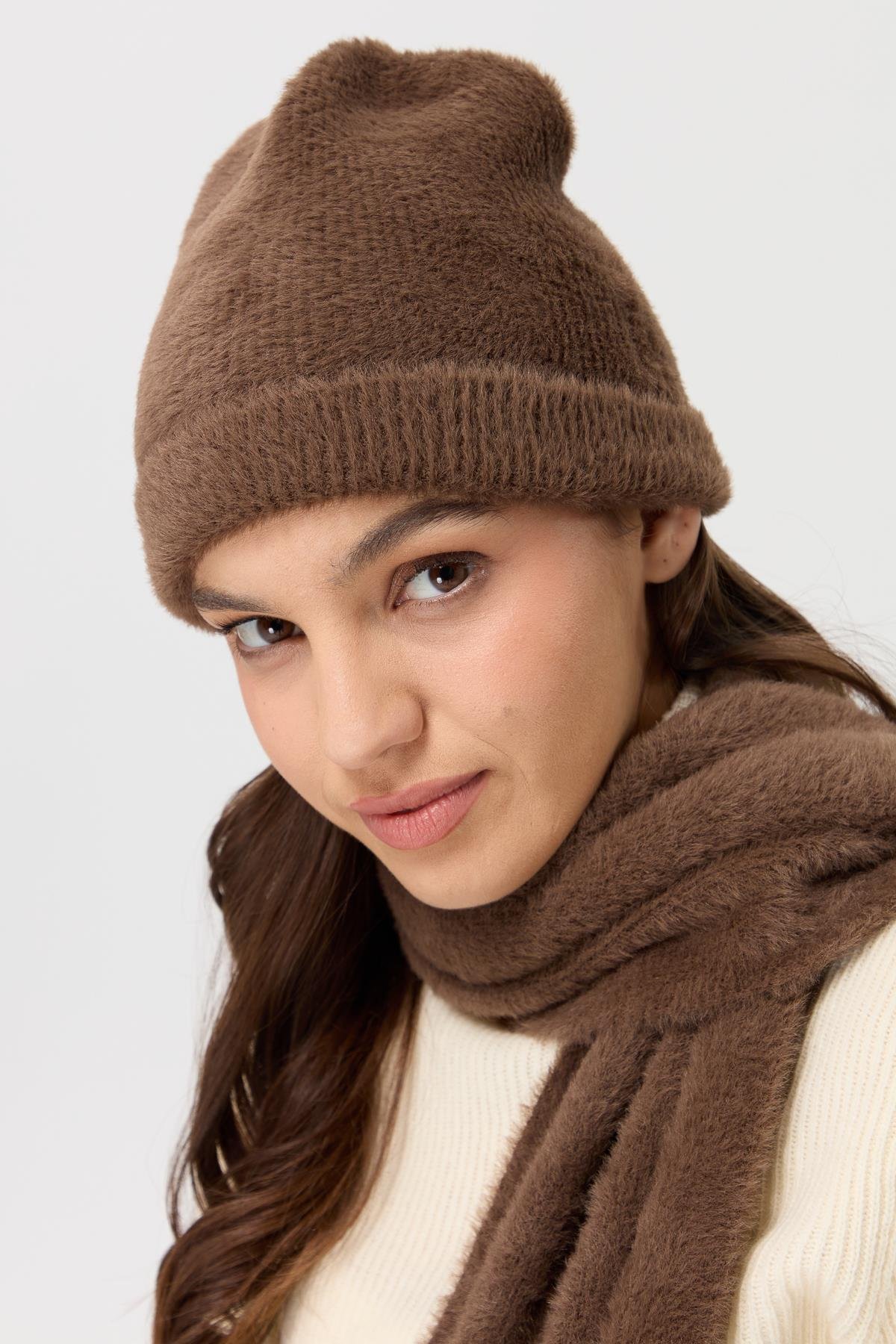 23280Kadın Triko Afrodit Bere Kahve