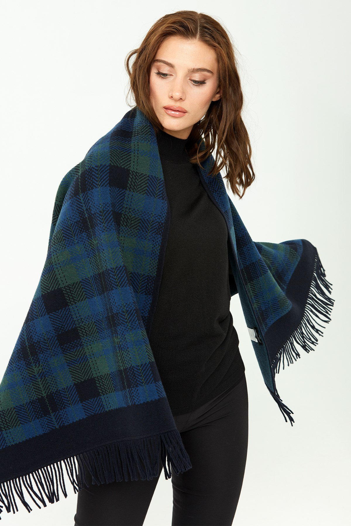 Шаль женская шерстяная темно-синяя