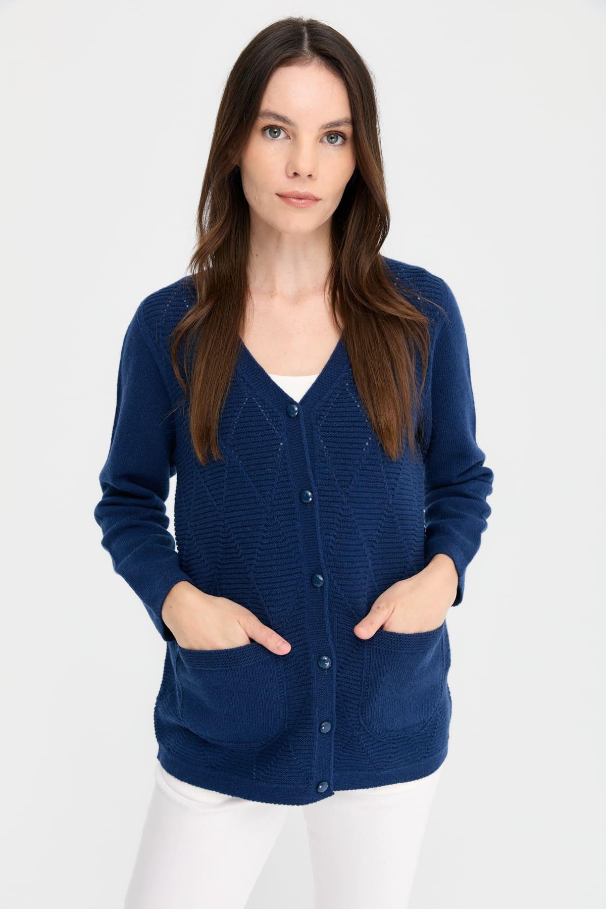 24203Kadın V Yaka Önü Baklavalı Düğmeli Yün Hırka İndigo