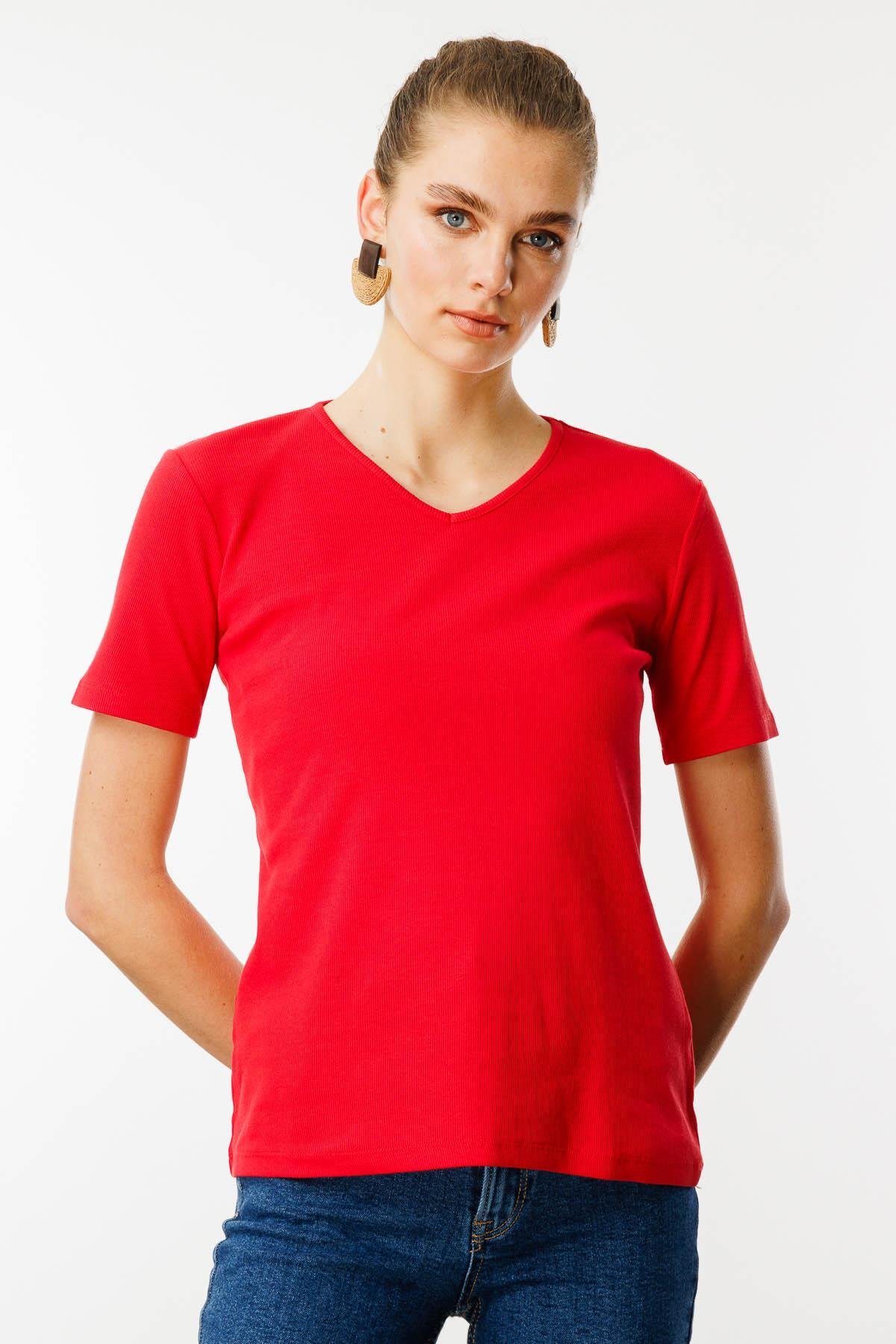 23753Kadın V Yaka Kaşkorse Pamuk T-shirt Kırmızı