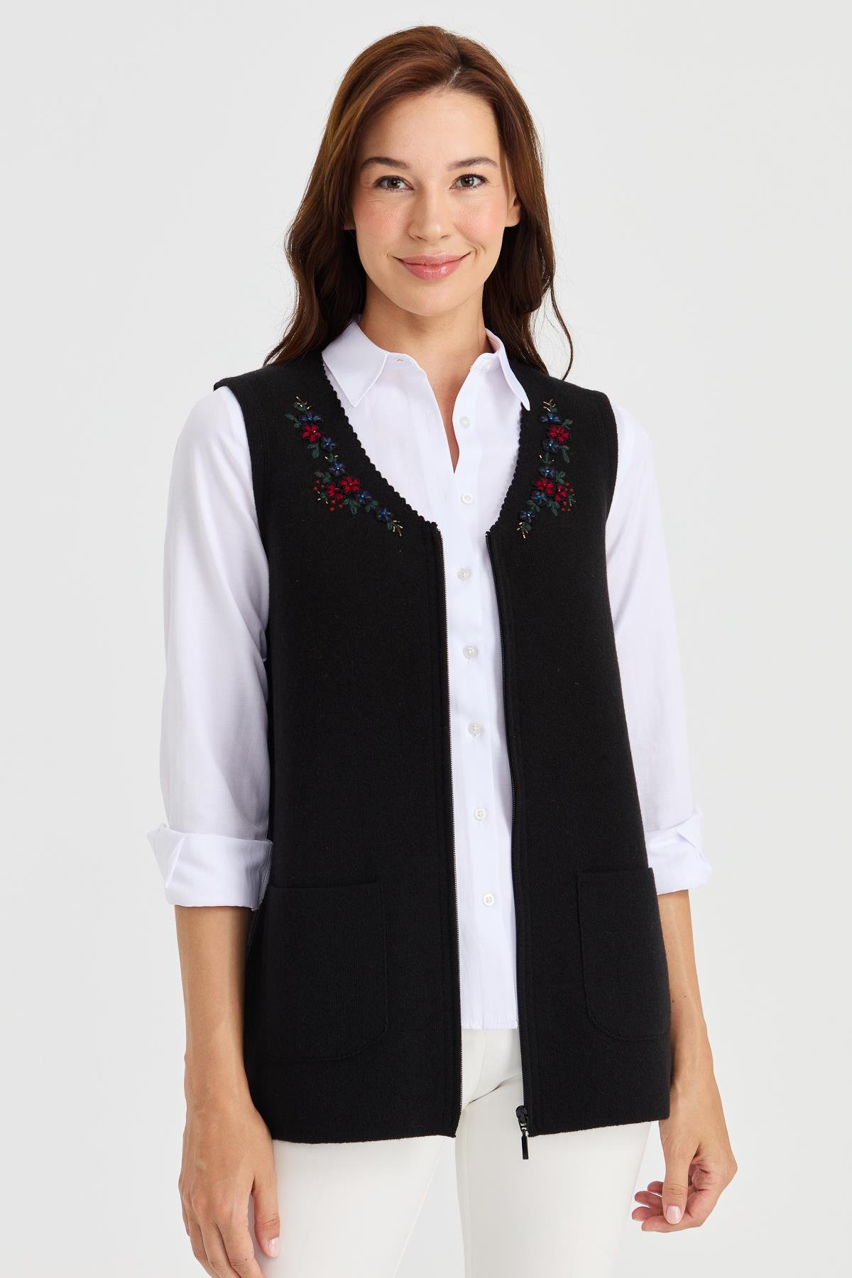 23001Kadın V Yaka Kenarı Dantel İşlemeli Yün Yelek Siyah